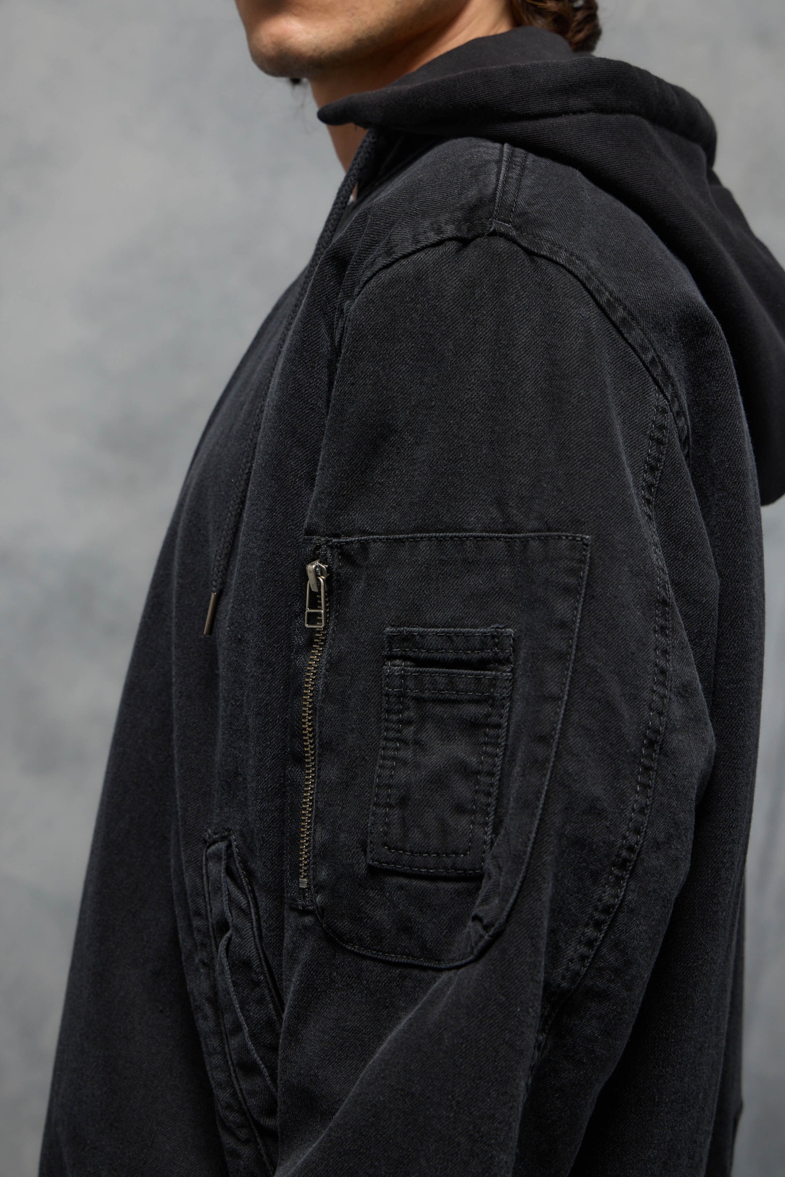 BOMBER OMERTÁ LABEL                                                                                  