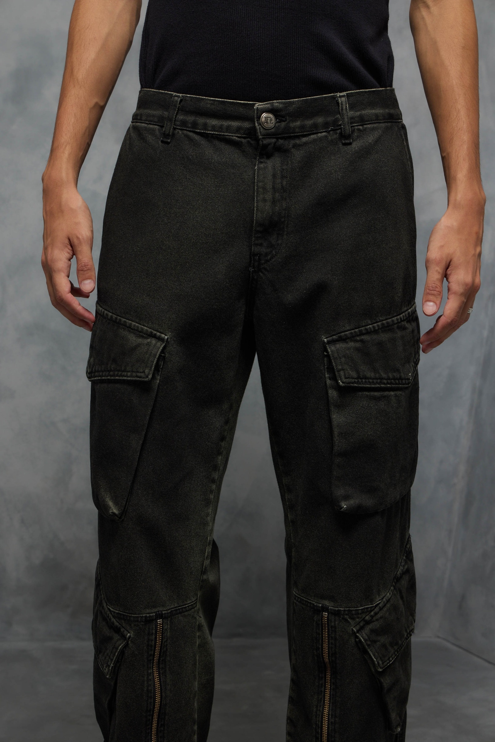 JEANS CARGO EXTREME SMOKED LABEL                                                                     