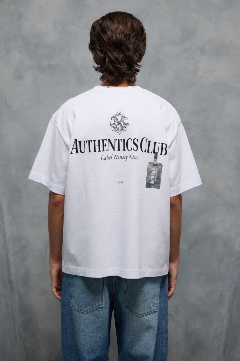 REMERA AUTHENTICS SHIELD                                                                             