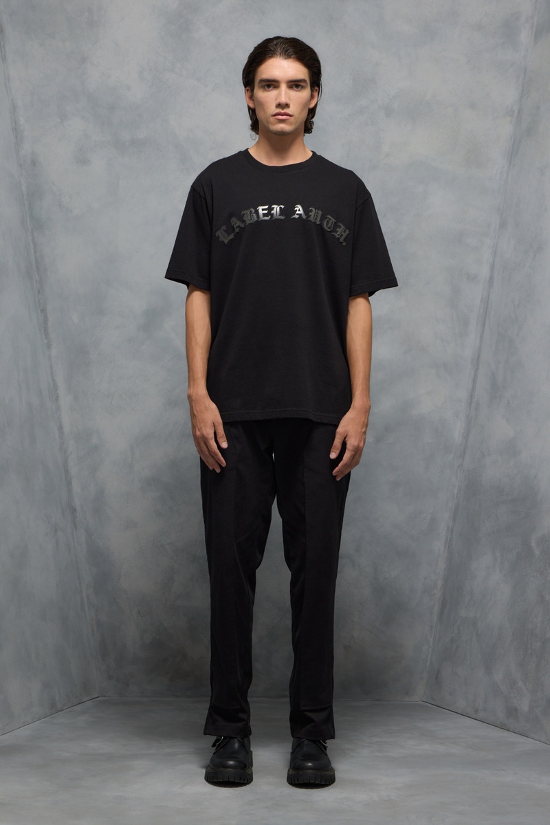 REMERA AUTHENTICS LEATHER                                                                            