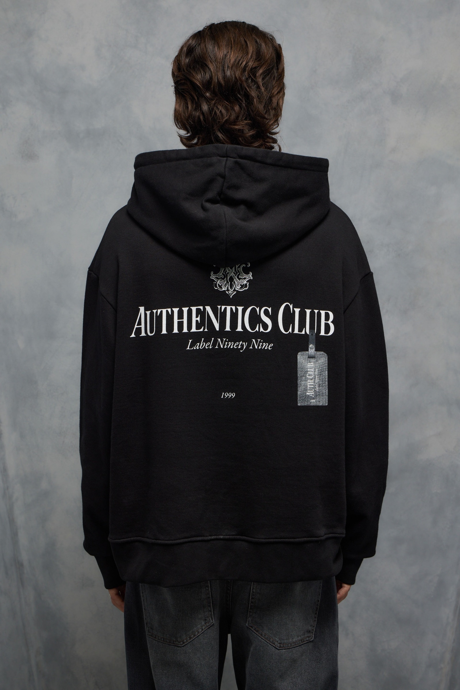 BUZO AUTHENTICS SHIELD                                                                               
