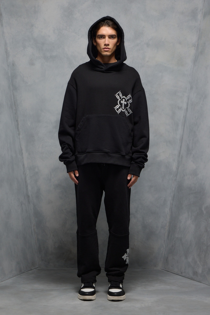 BUZO LOOM & BLOOM                                                                                    