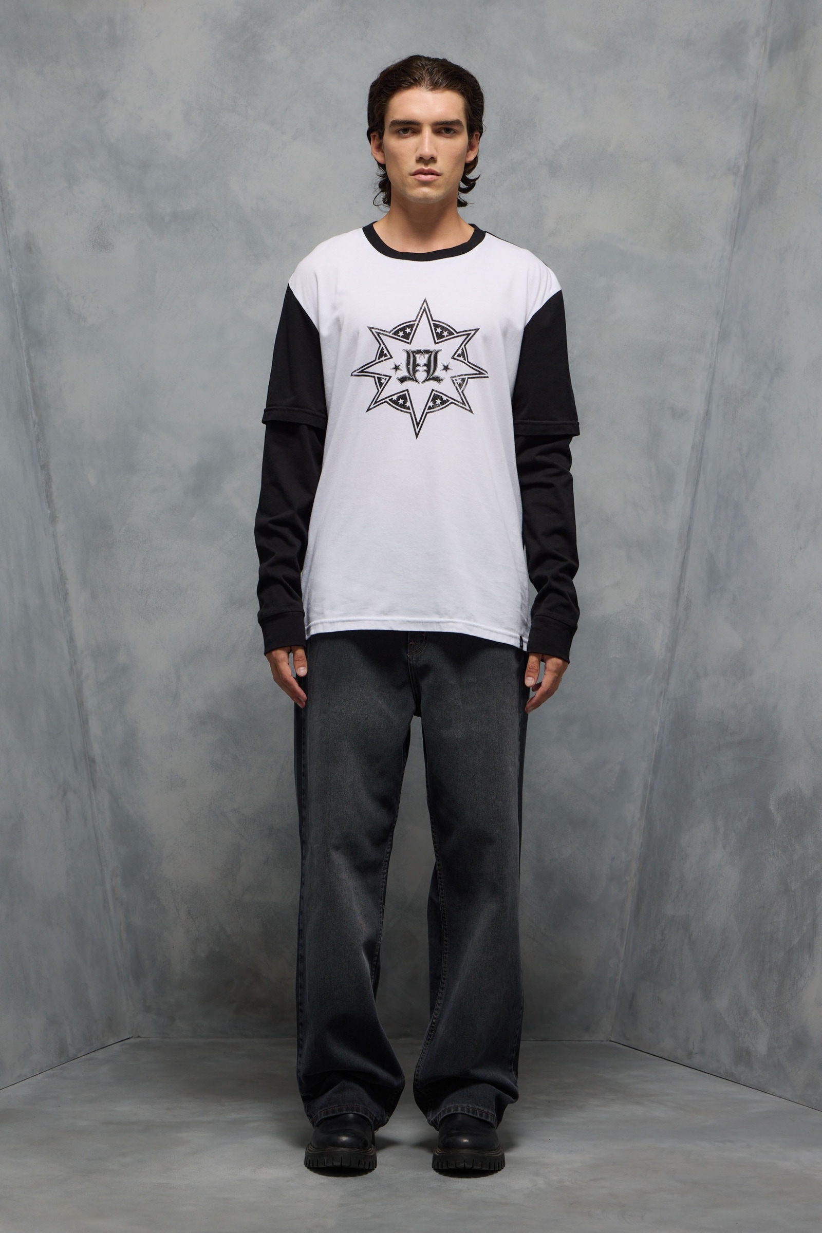 REMERA SPIKE                                                                                         