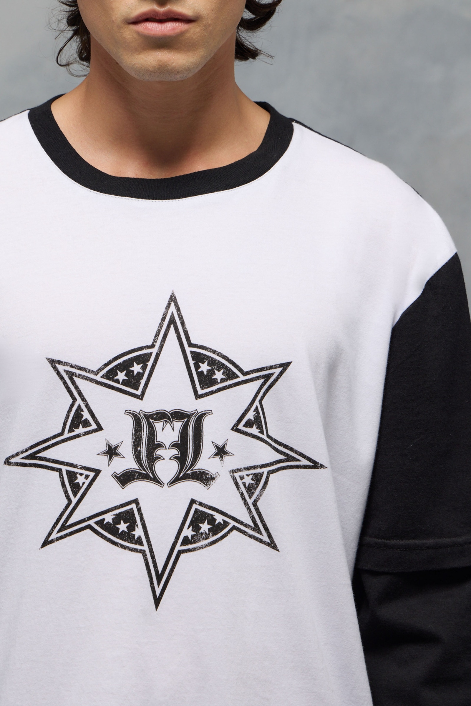 REMERA SPIKE                                                                                         