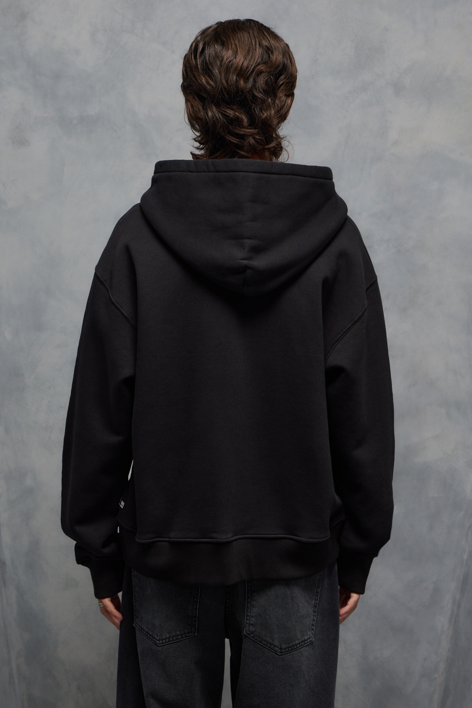 ZIP UP AUTH CLUB                                                                                     