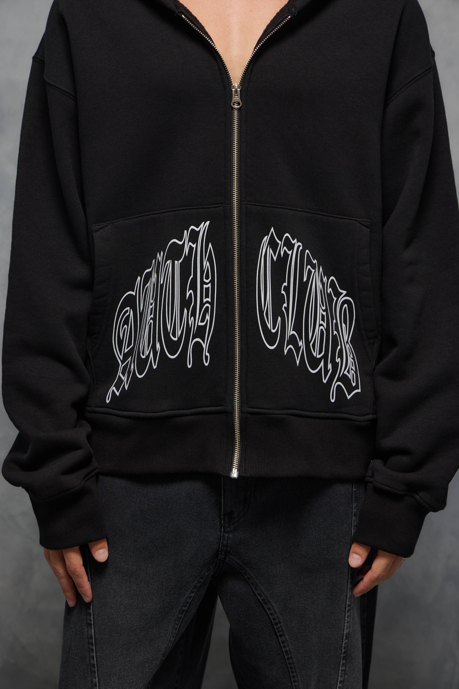ZIP UP AUTH CLUB                                                                                     