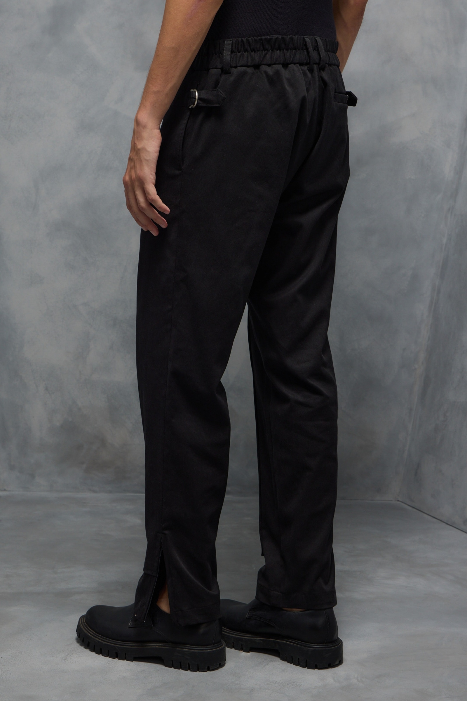 PANTALÓN MB                                                                                          