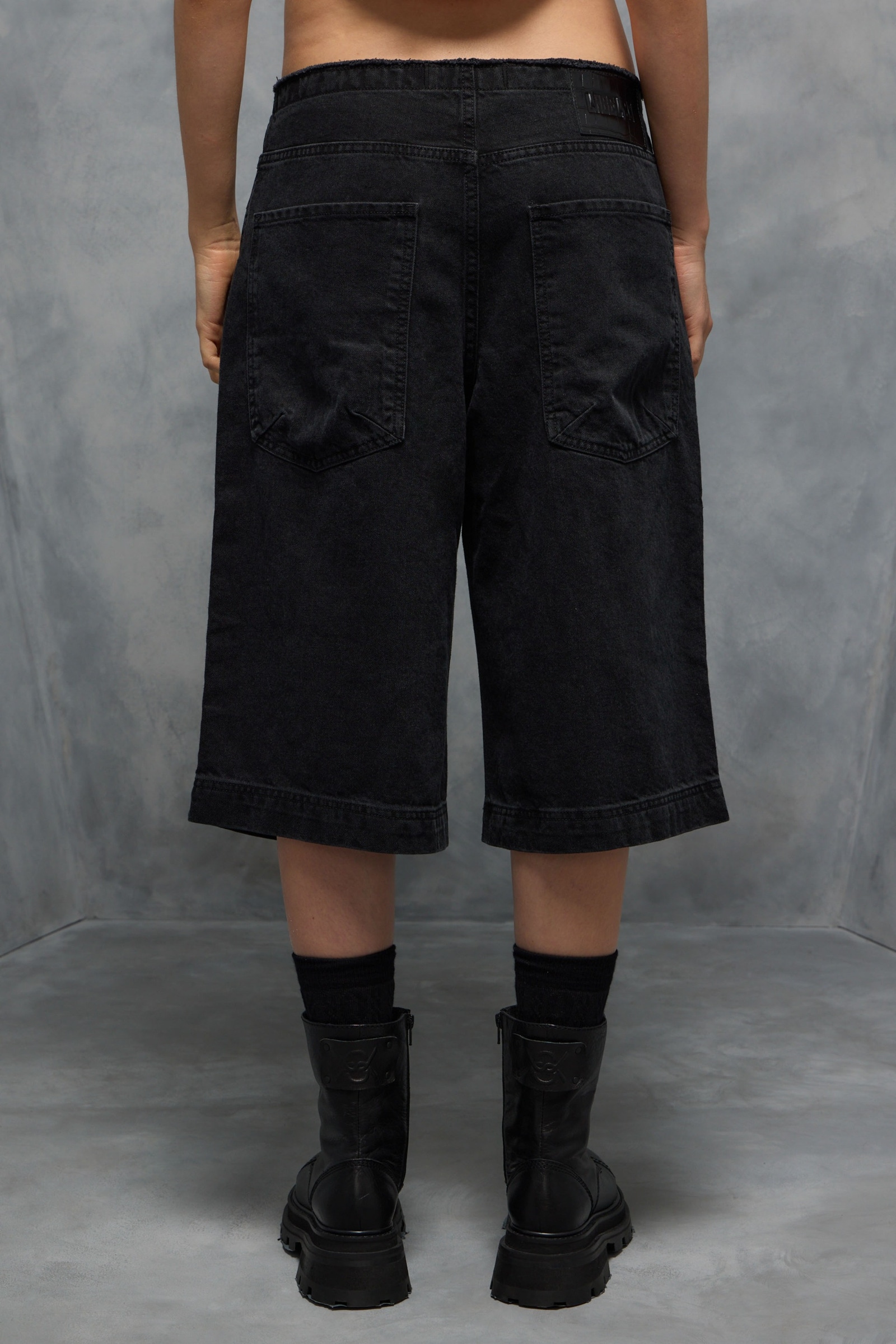 BERMUDA CHELSEA BLACK LABEL                                                                          