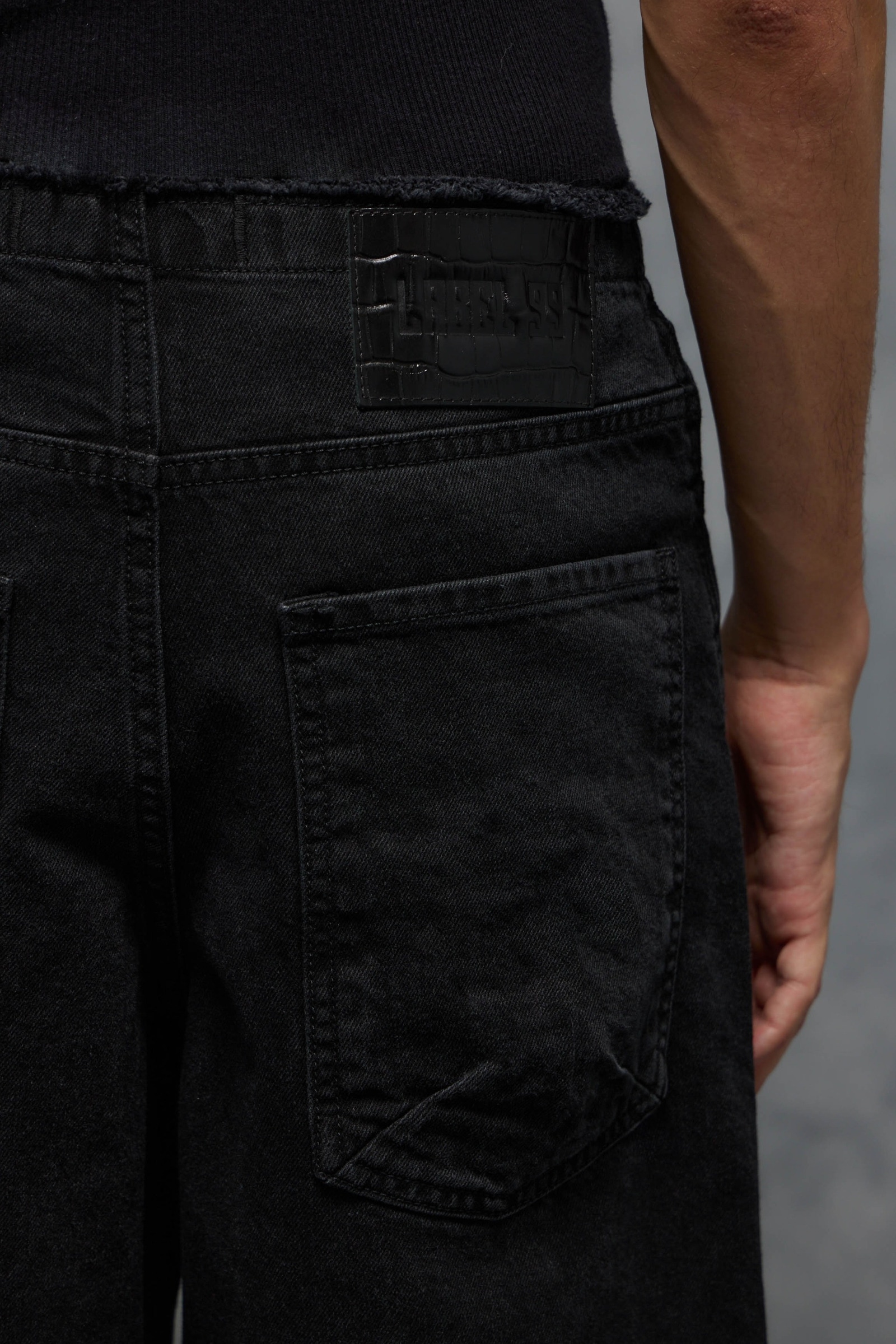 BERMUDA CHELSEA BLACK LABEL                                                                          