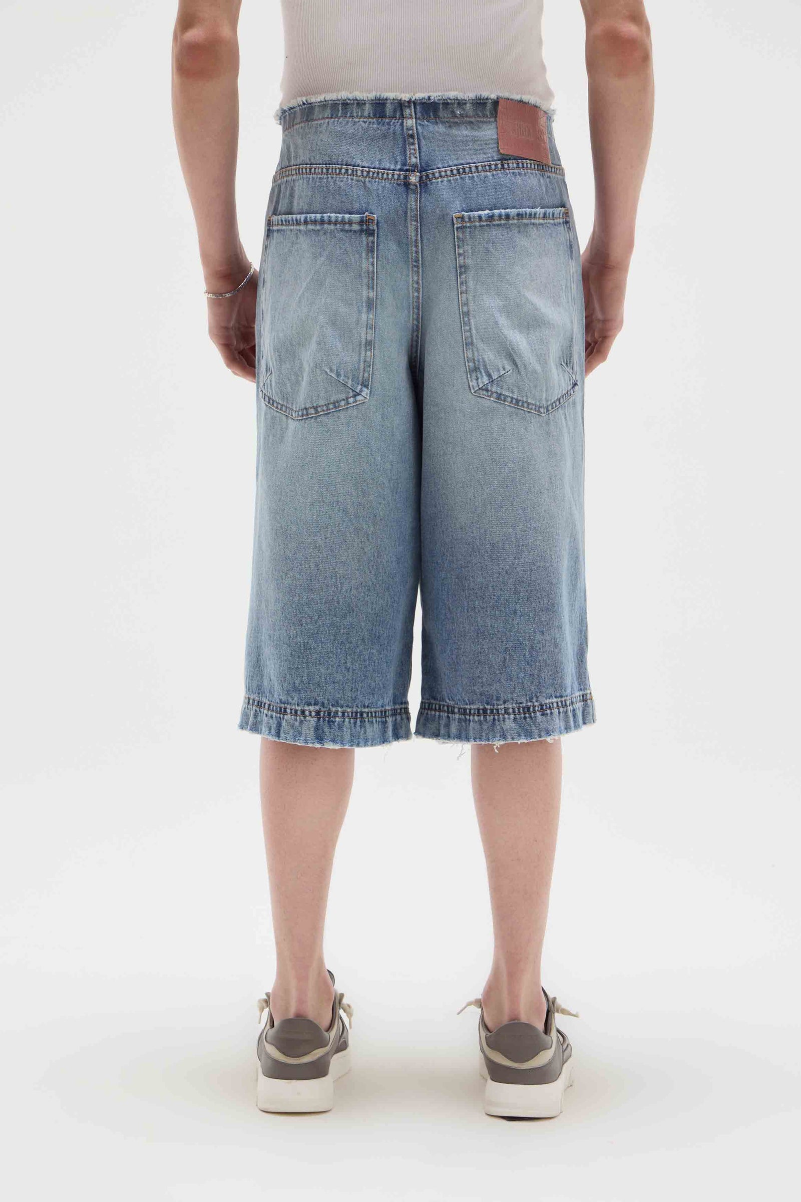 BERMUDA CHELSEA LIGHT BLUE LABEL                                                                     