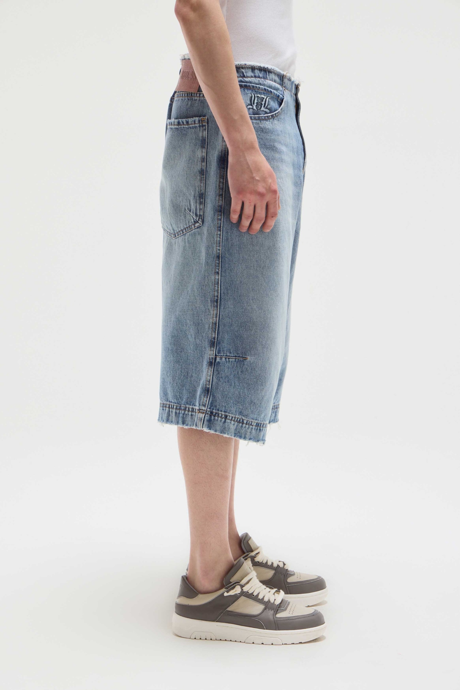 BERMUDA CHELSEA LIGHT BLUE LABEL                                                                     