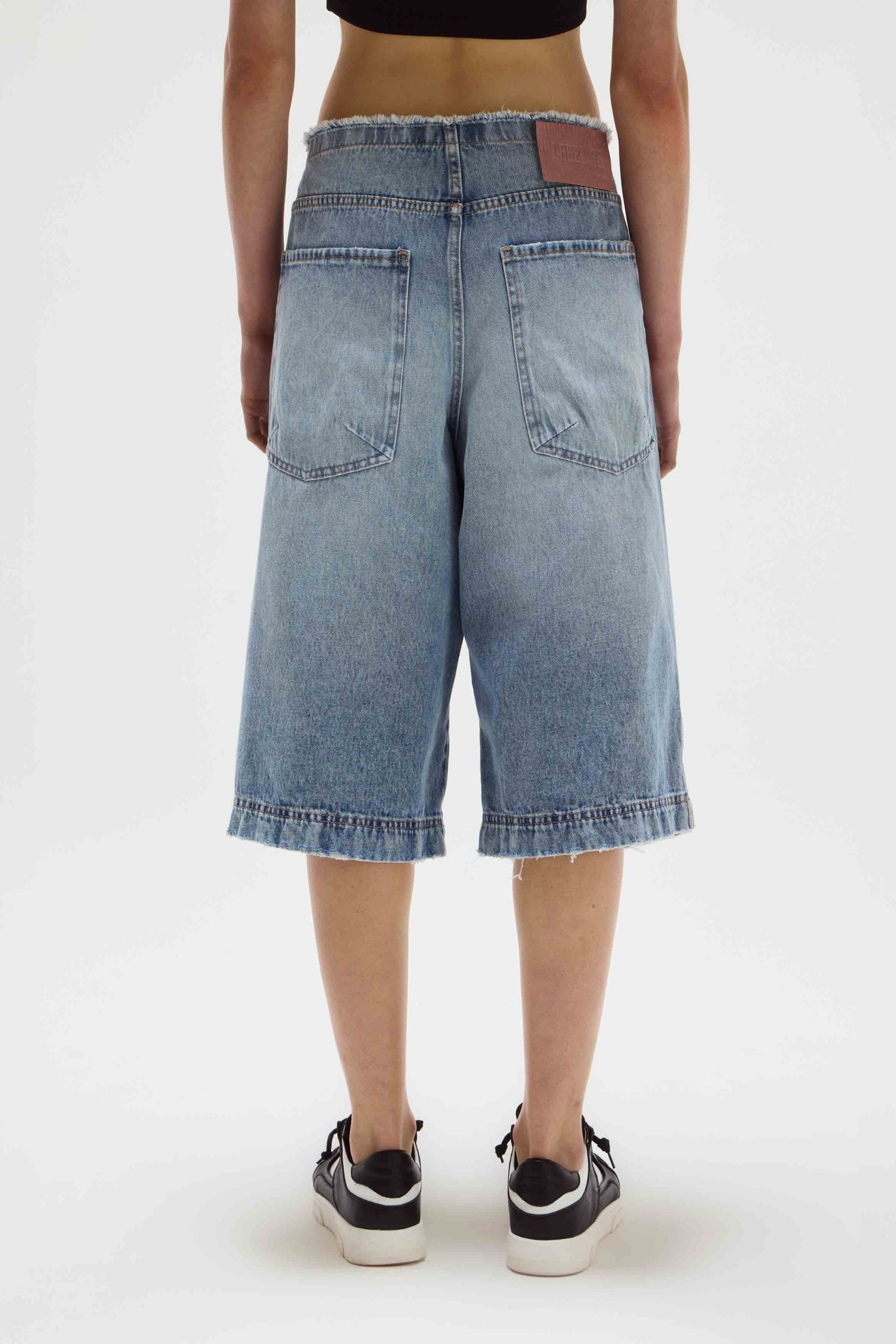 BERMUDA CHELSEA LIGHT BLUE LABEL                                                                     