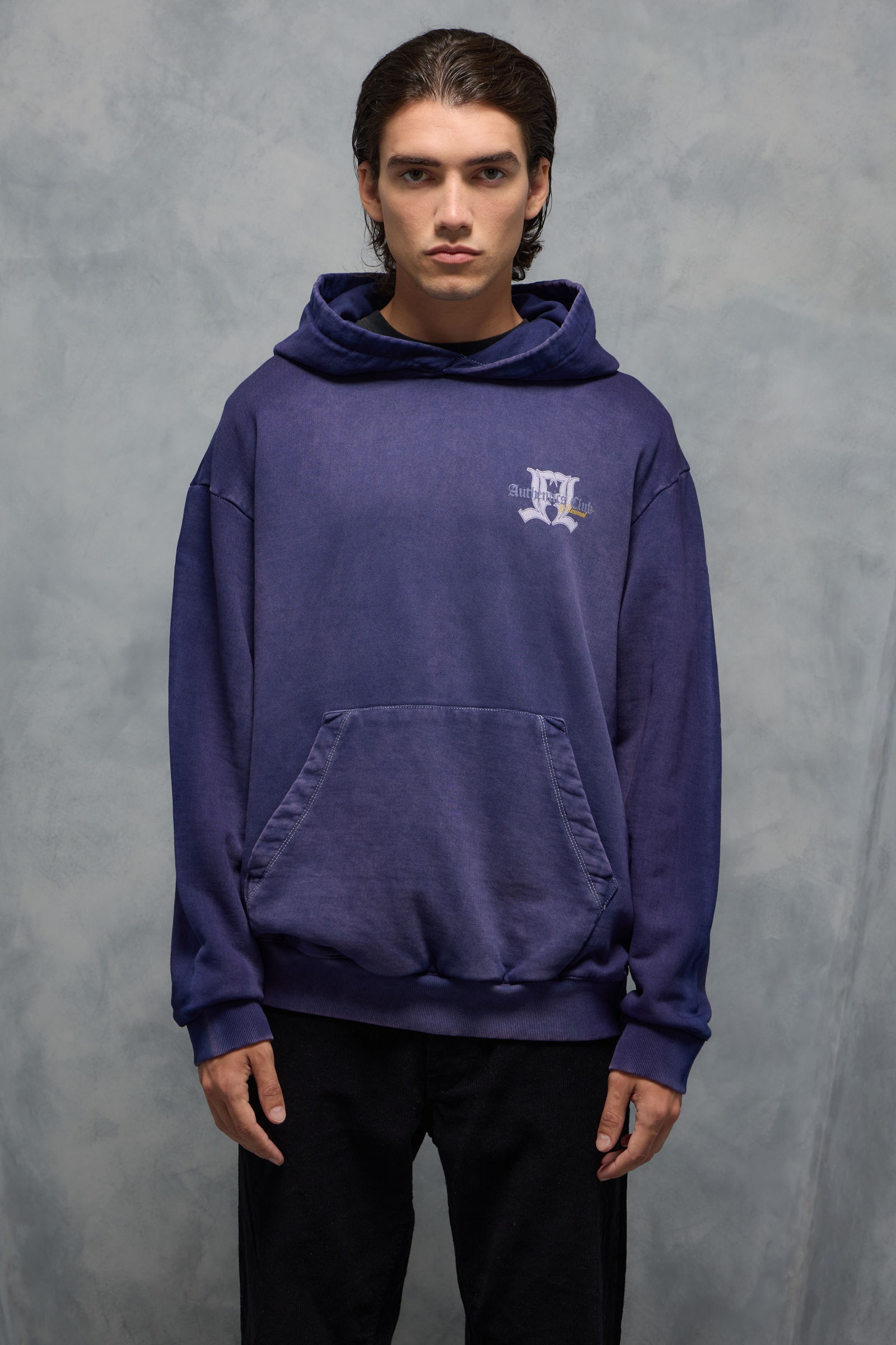 BUZO AUTHENTICS CRAFTED                                                                              