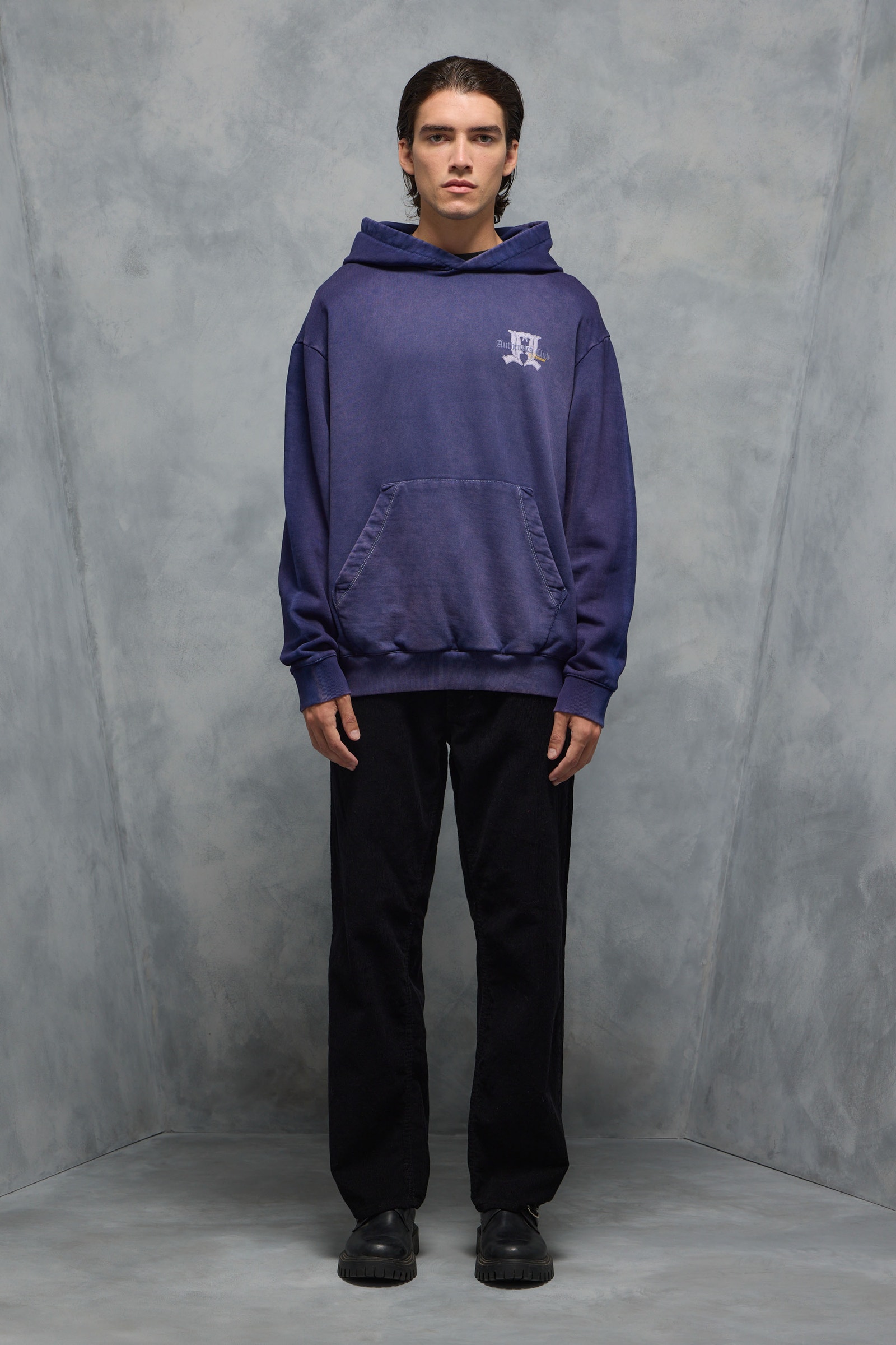 BUZO AUTHENTICS CRAFTED                                                                              