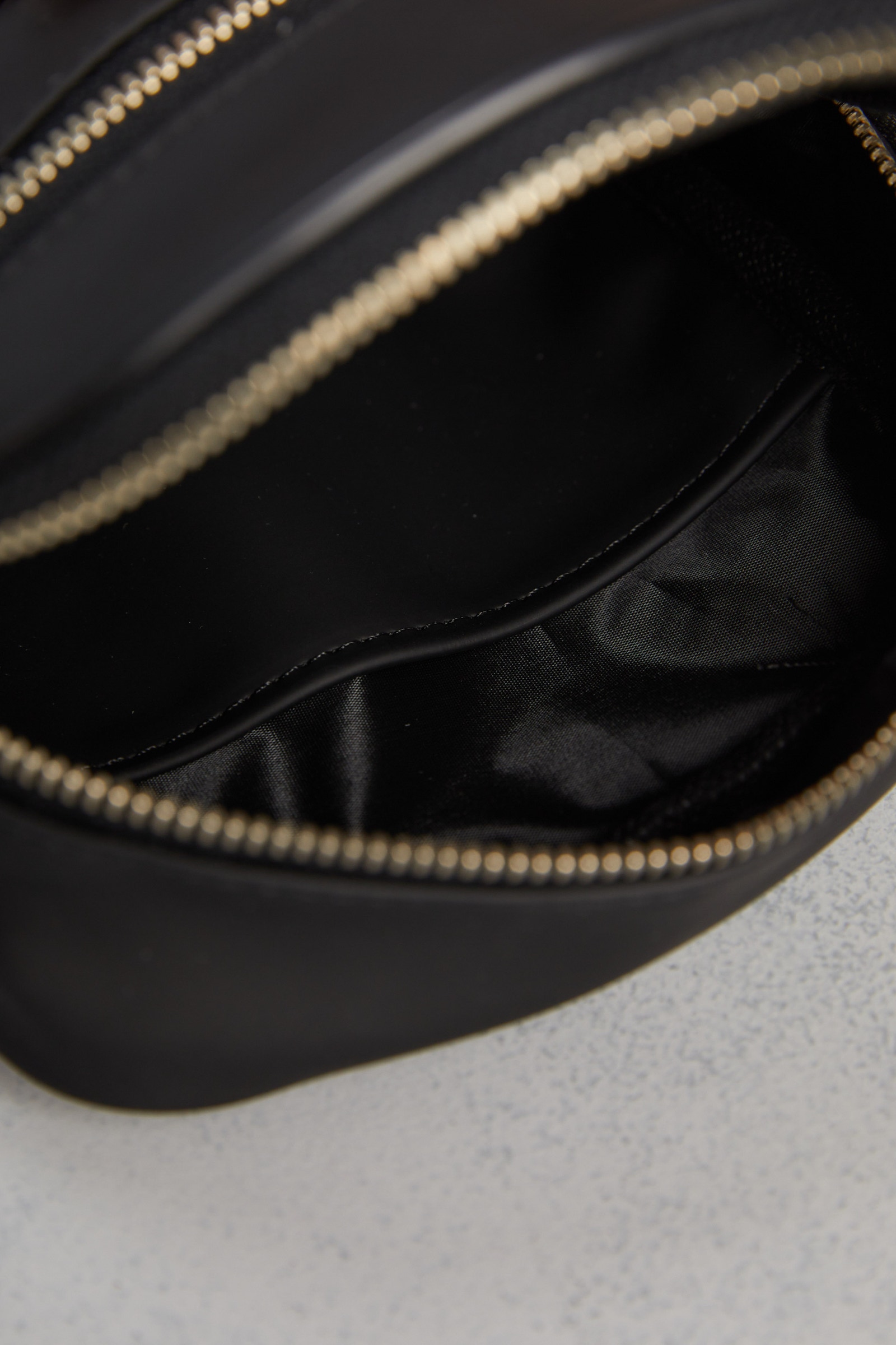 CROSS BODY NEW                                                                                       