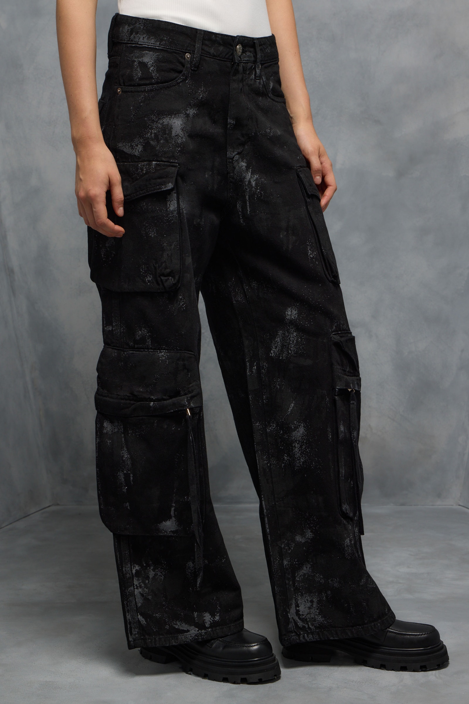 JEANS CARGO PAINTED LABEL                                                                            