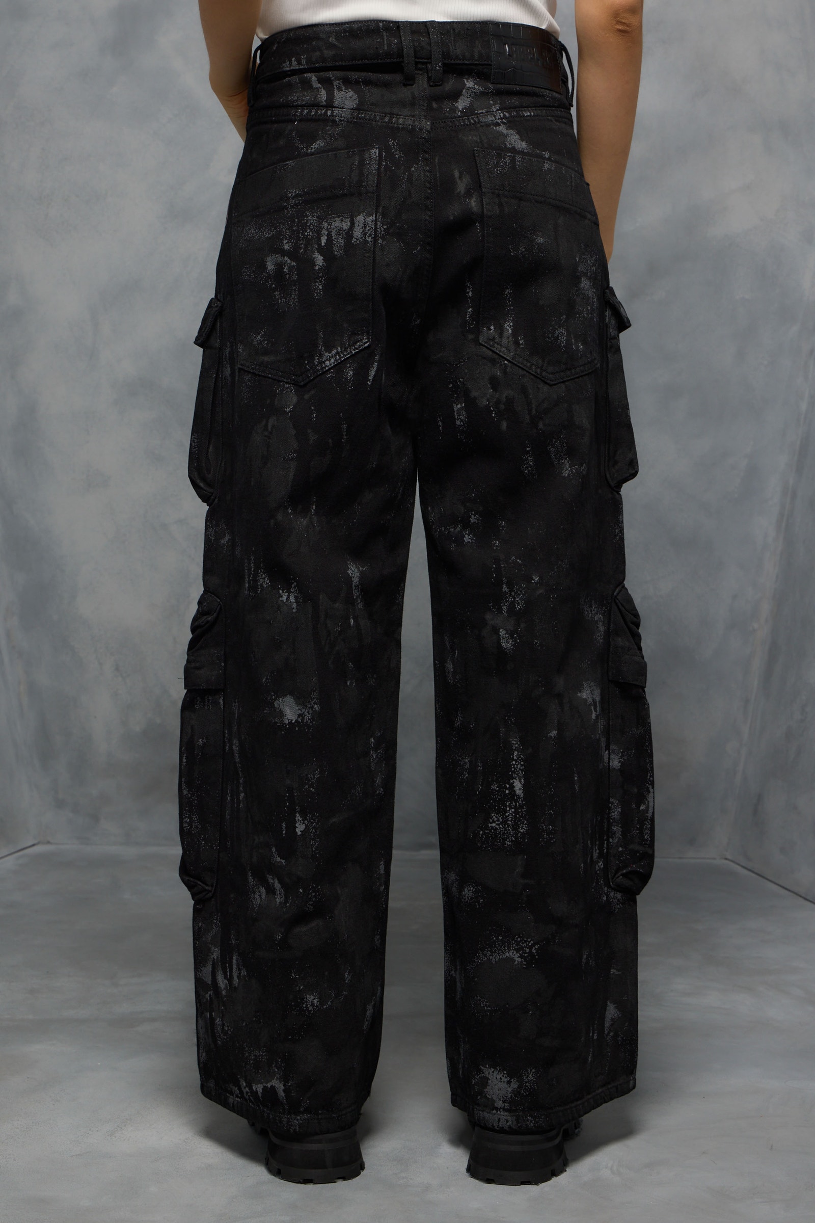 JEANS CARGO PAINTED LABEL                                                                            