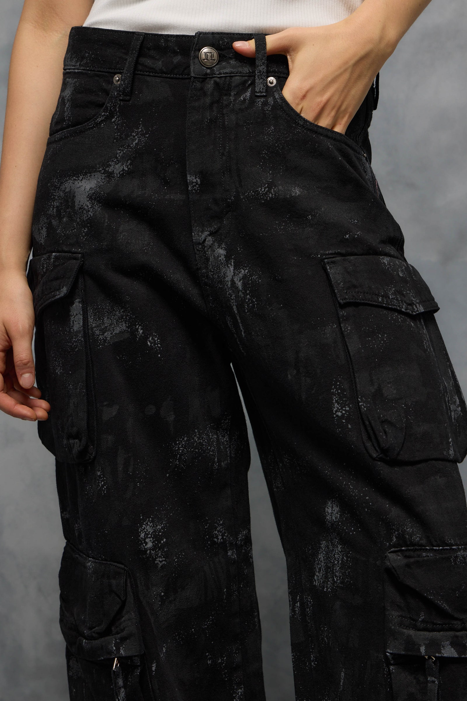 JEANS CARGO PAINTED LABEL                                                                            