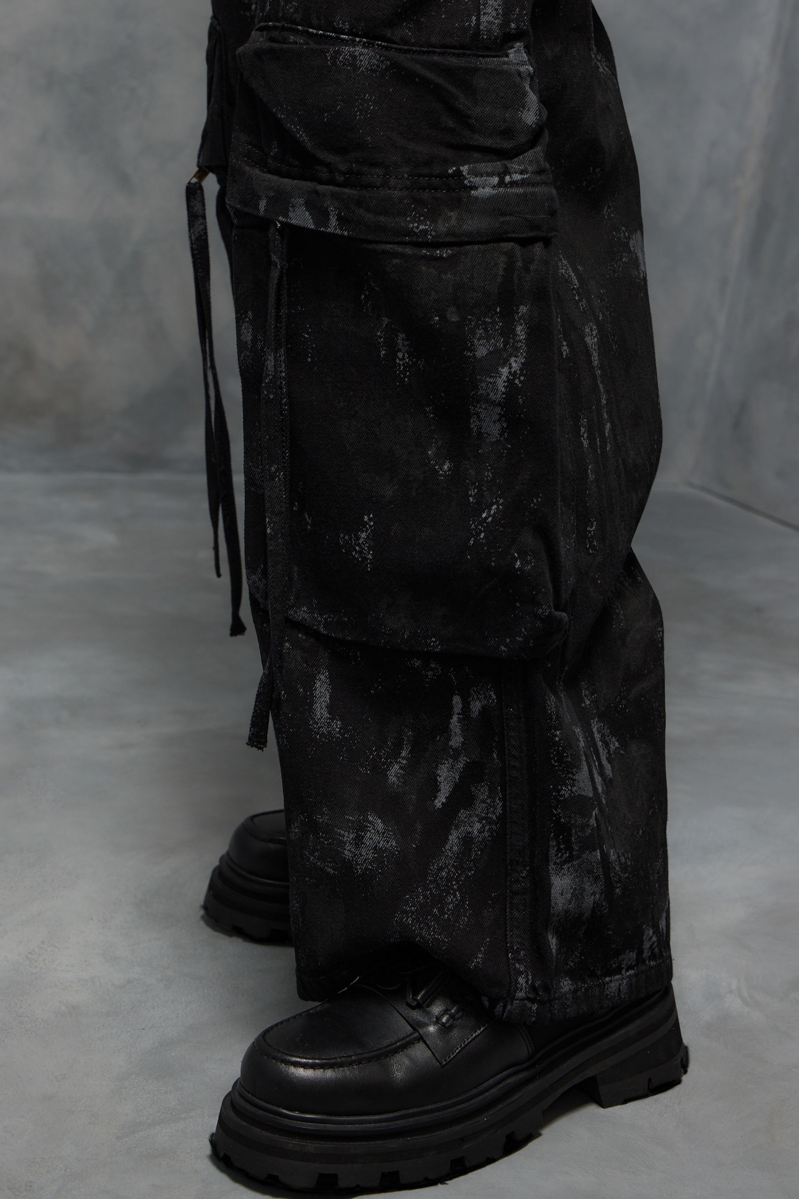 JEANS CARGO PAINTED LABEL                                                                            