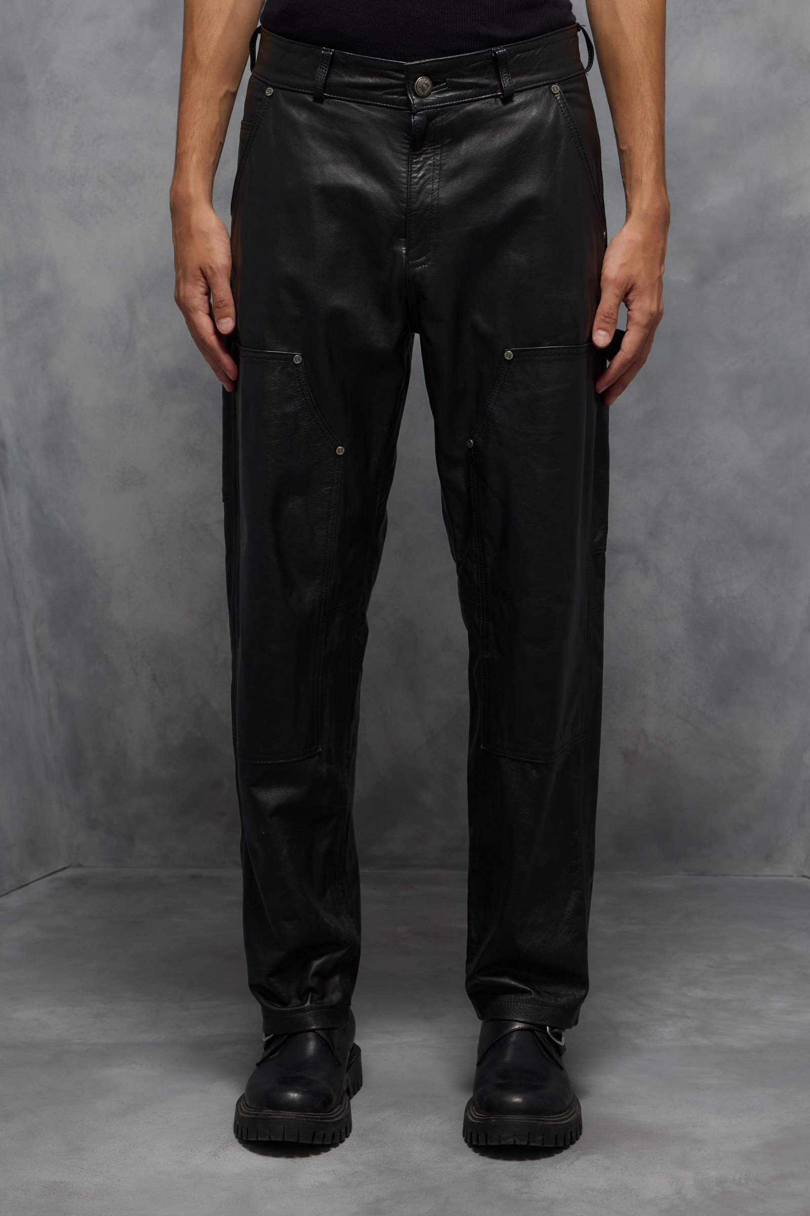 PANTALÓN CUERO RAVEN                                                                                 