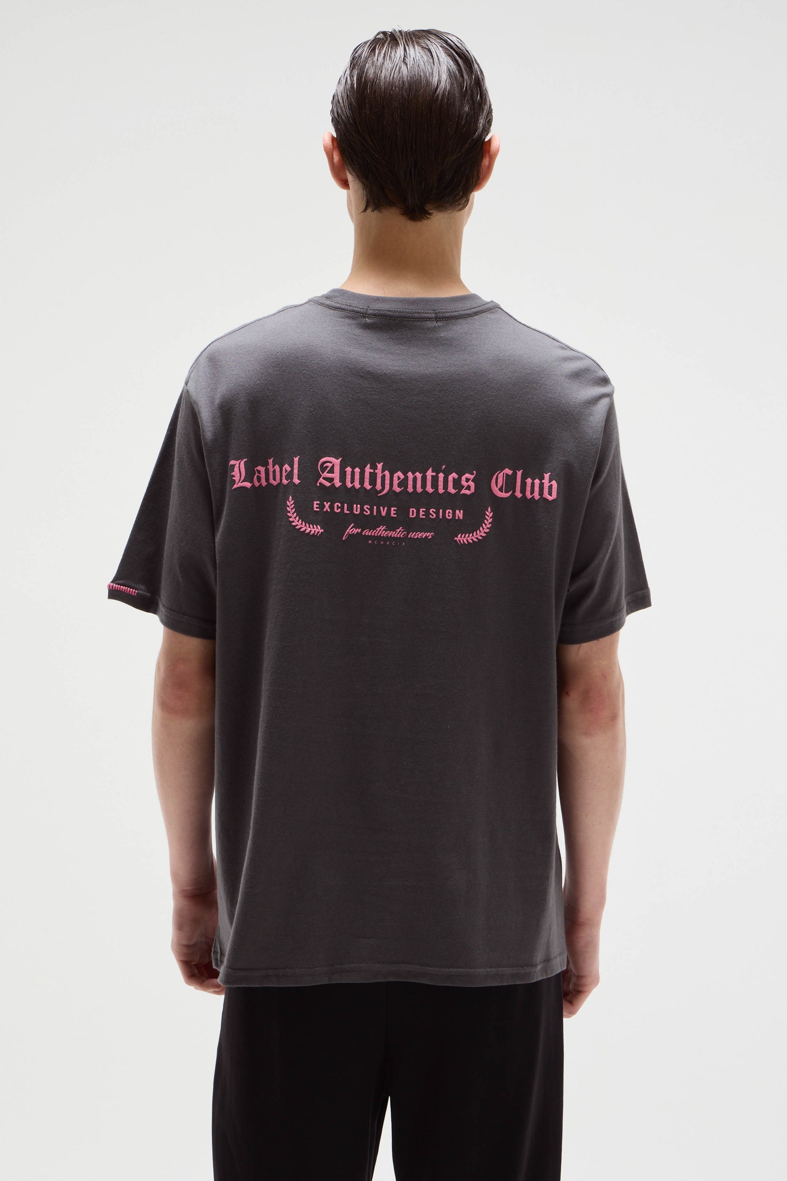 REMERA AUTHENTICS CLUB EXCLUSIVE                                                                     