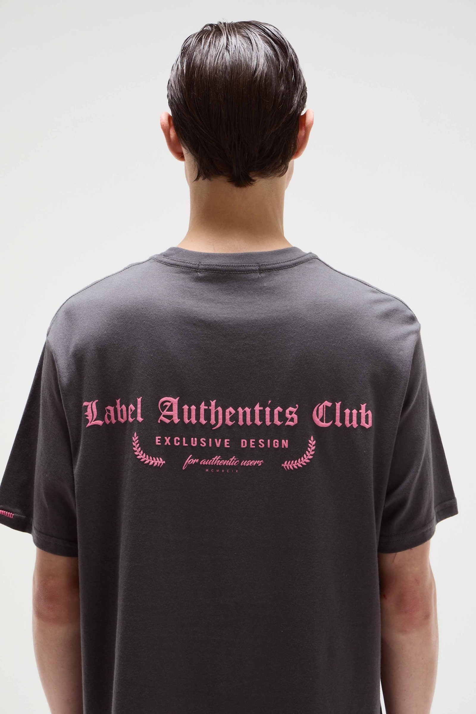 REMERA AUTHENTICS CLUB EXCLUSIVE                                                                     