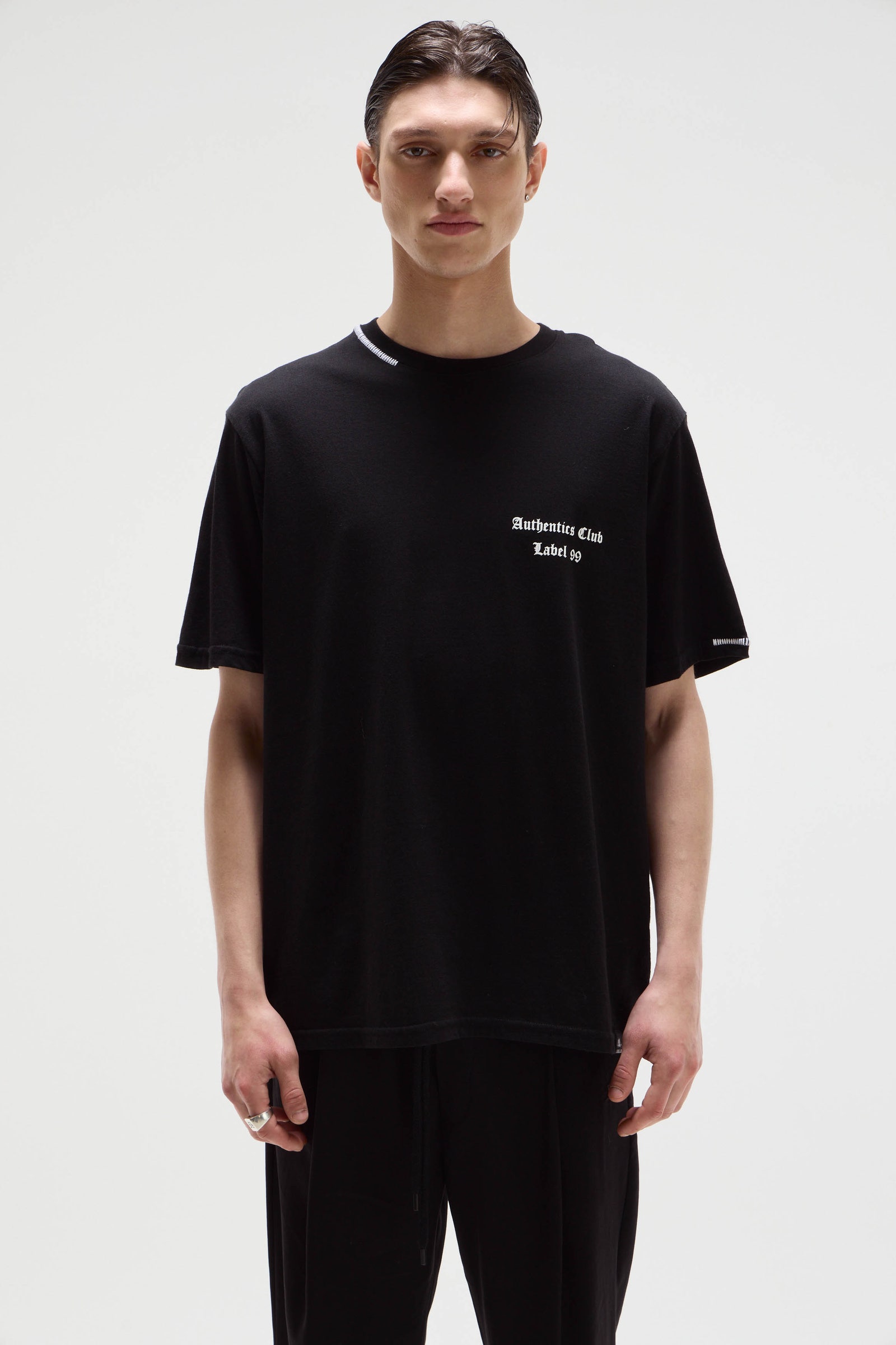 REMERA AUTHENTICS CLUB EXCLUSIVE                                                                     