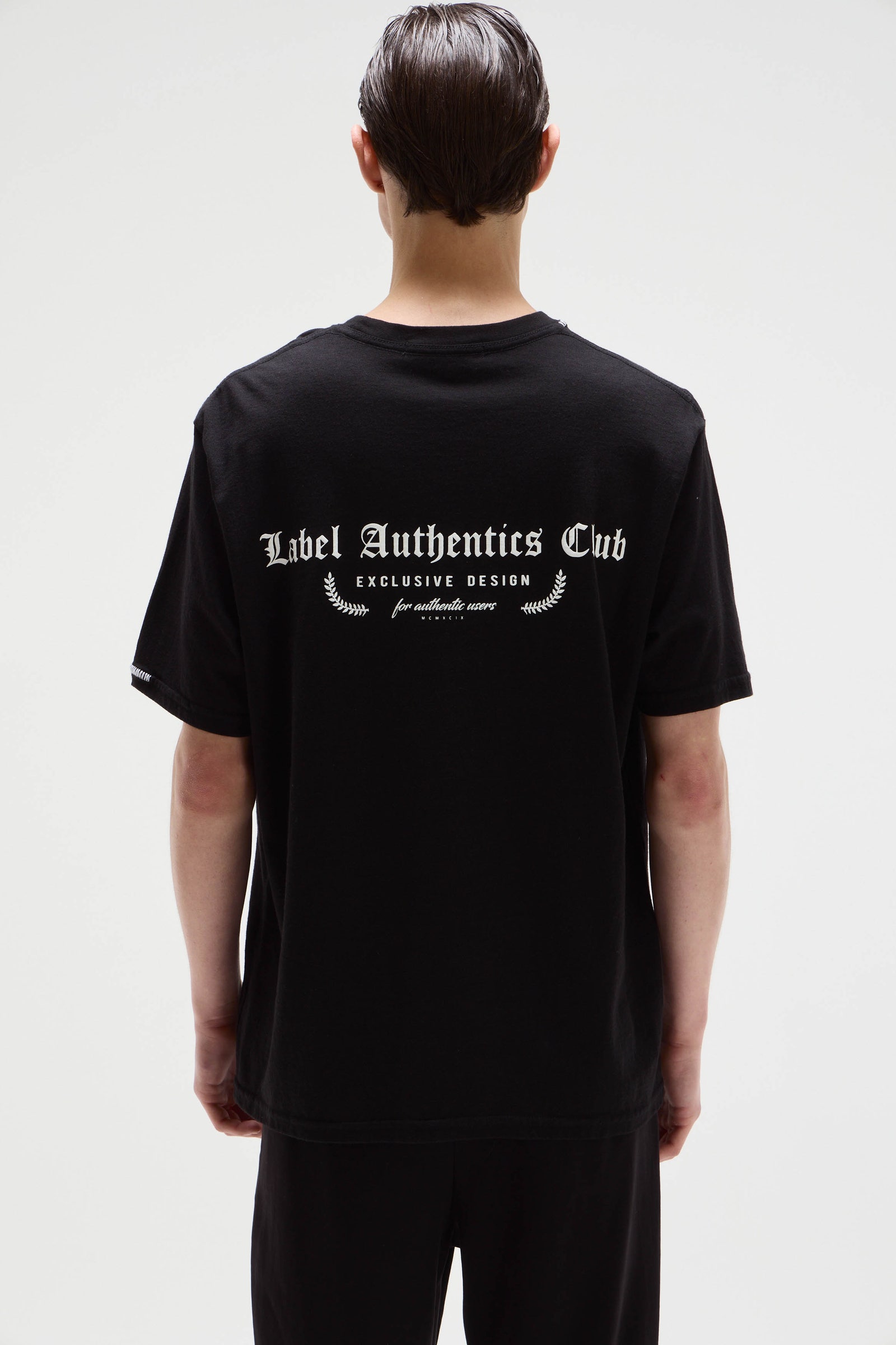 REMERA AUTHENTICS CLUB EXCLUSIVE                                                                     