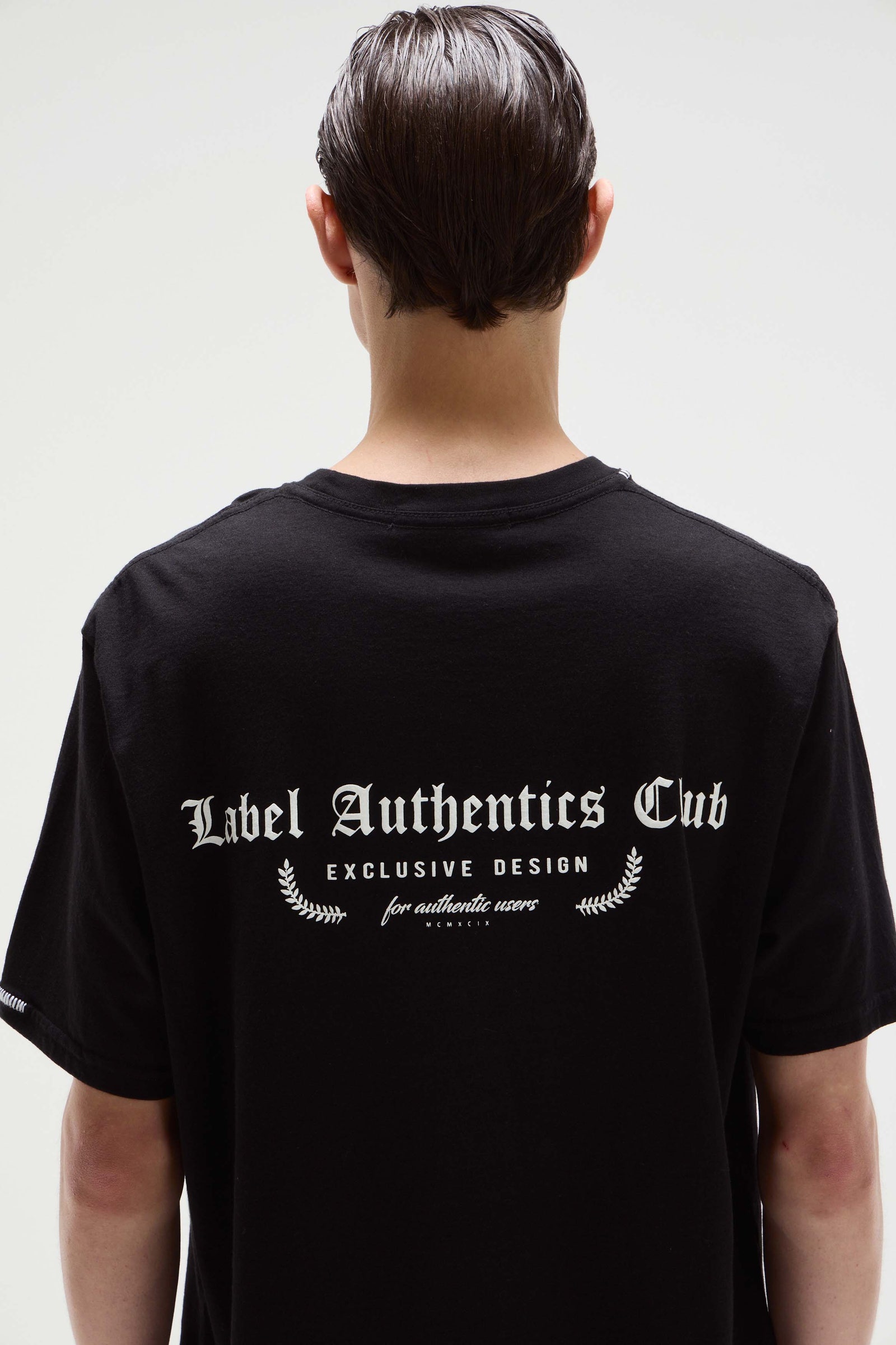 REMERA AUTHENTICS CLUB EXCLUSIVE                                                                     