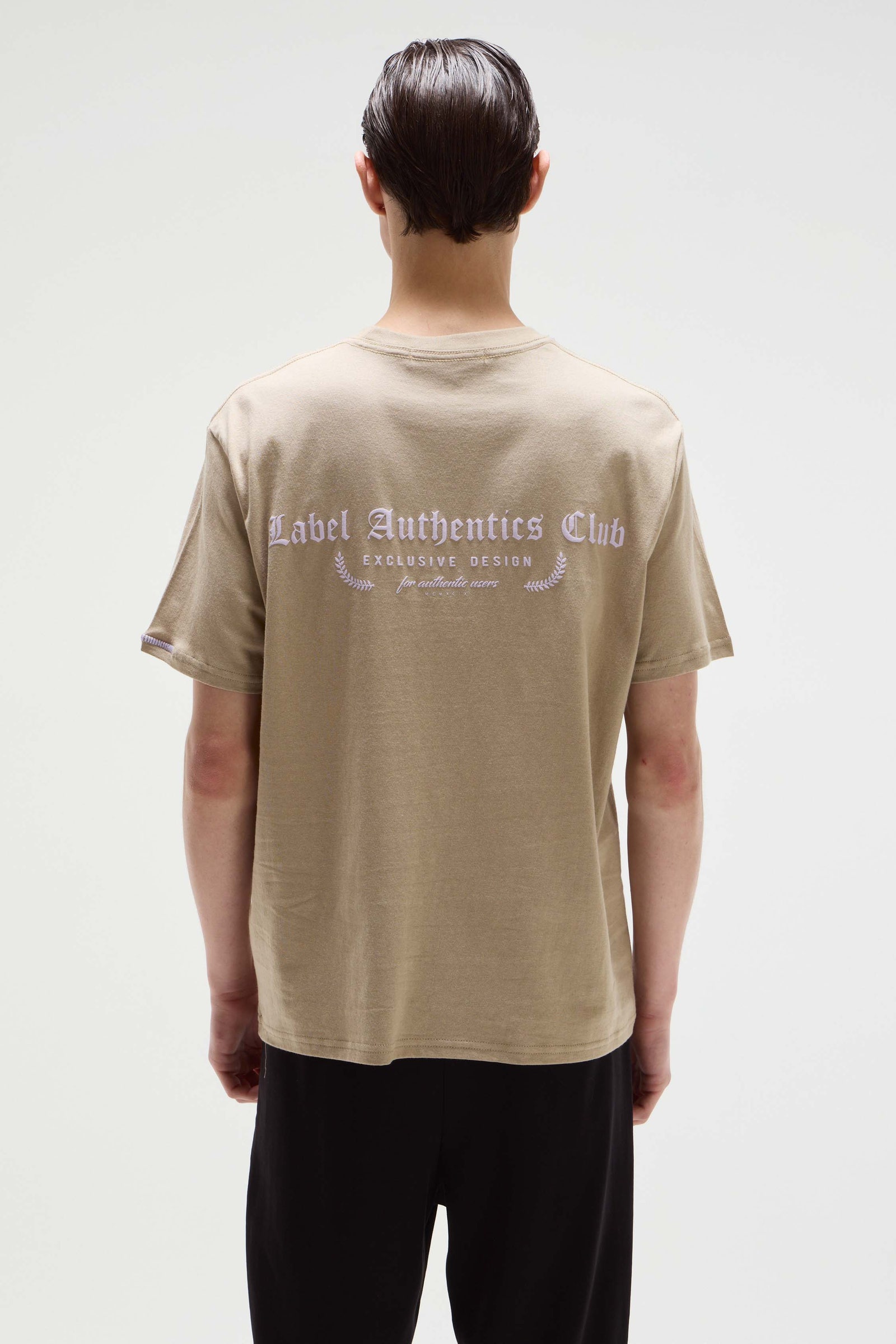 REMERA AUTHENTICS CLUB EXCLUSIVE                                                                     