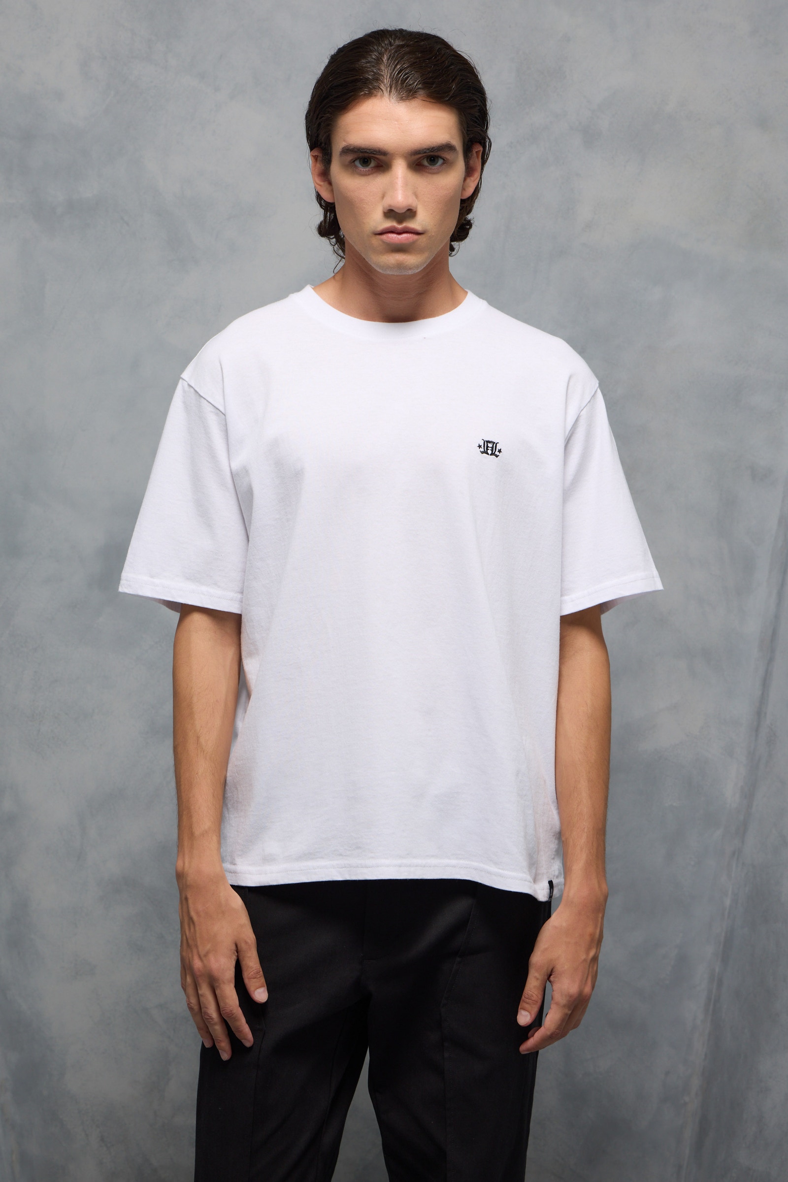 REMERA CLASSIC DOUBLE L                                                                              