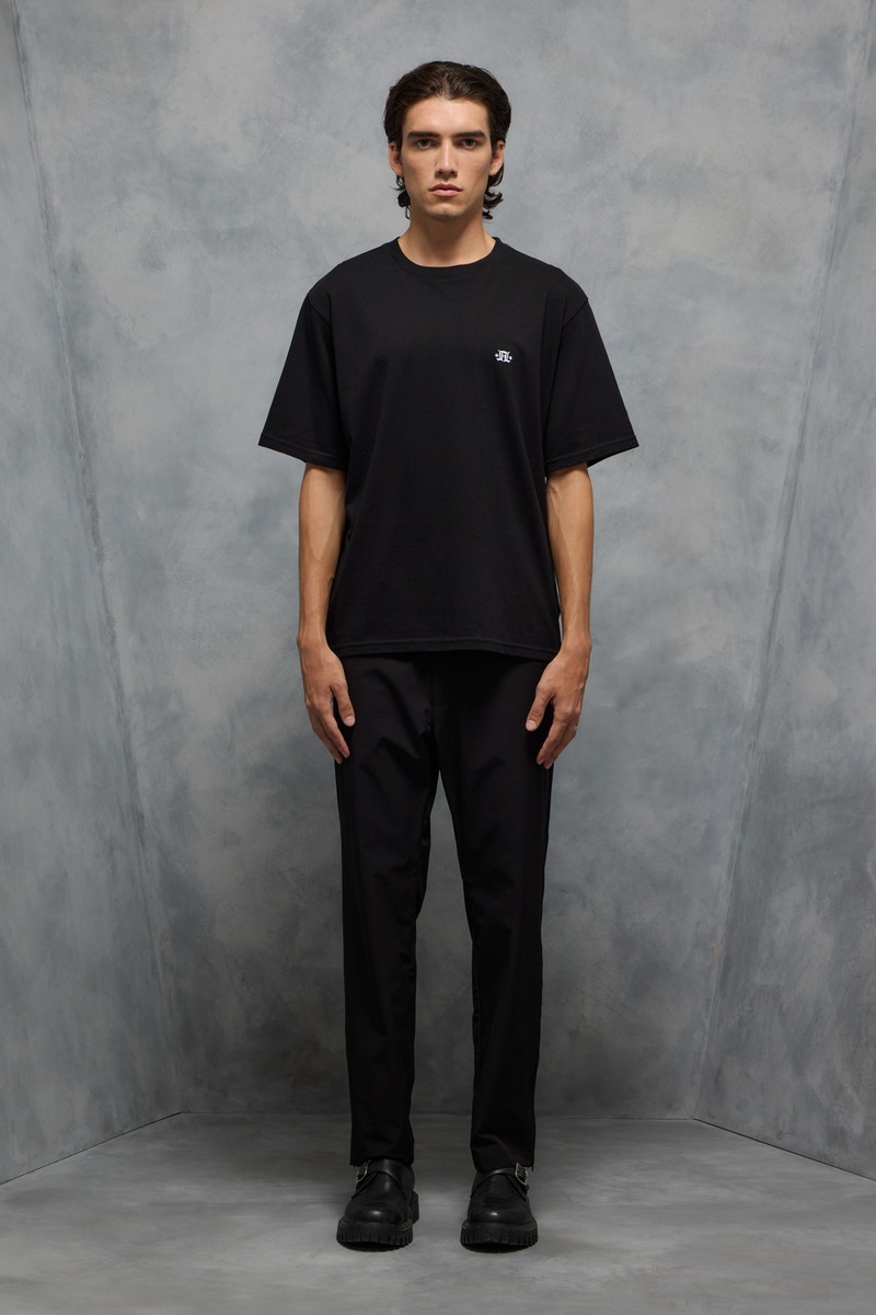 REMERA CLASSIC DOUBLE L                                                                              