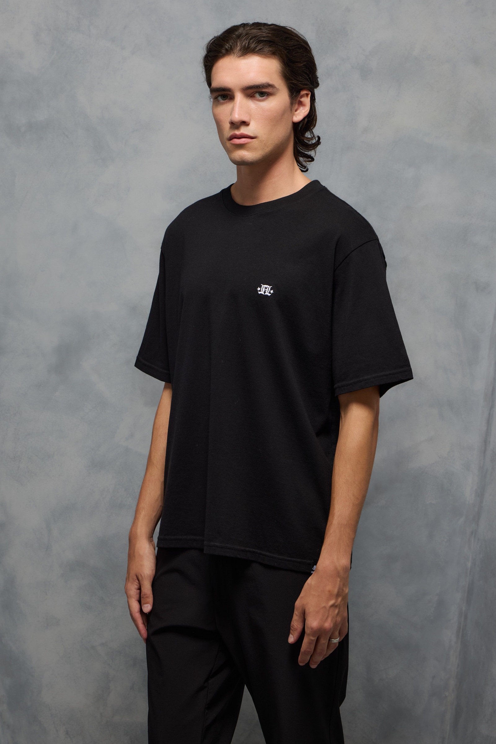 REMERA CLASSIC DOUBLE L                                                                              
