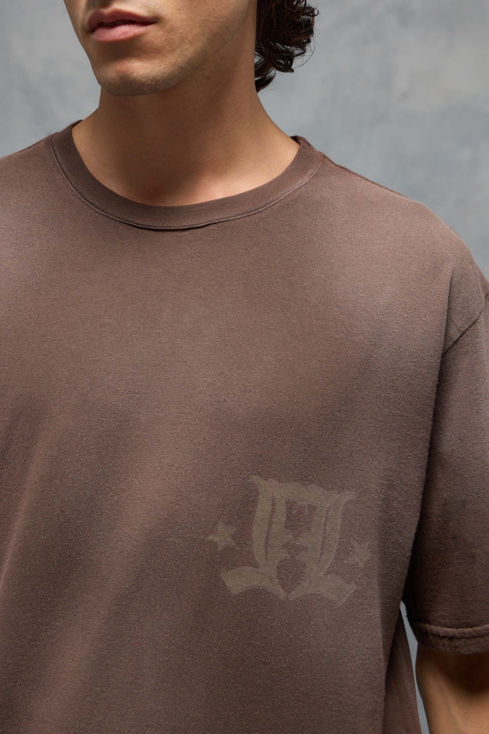 REMERA LL DISTRESS                                                                                   
