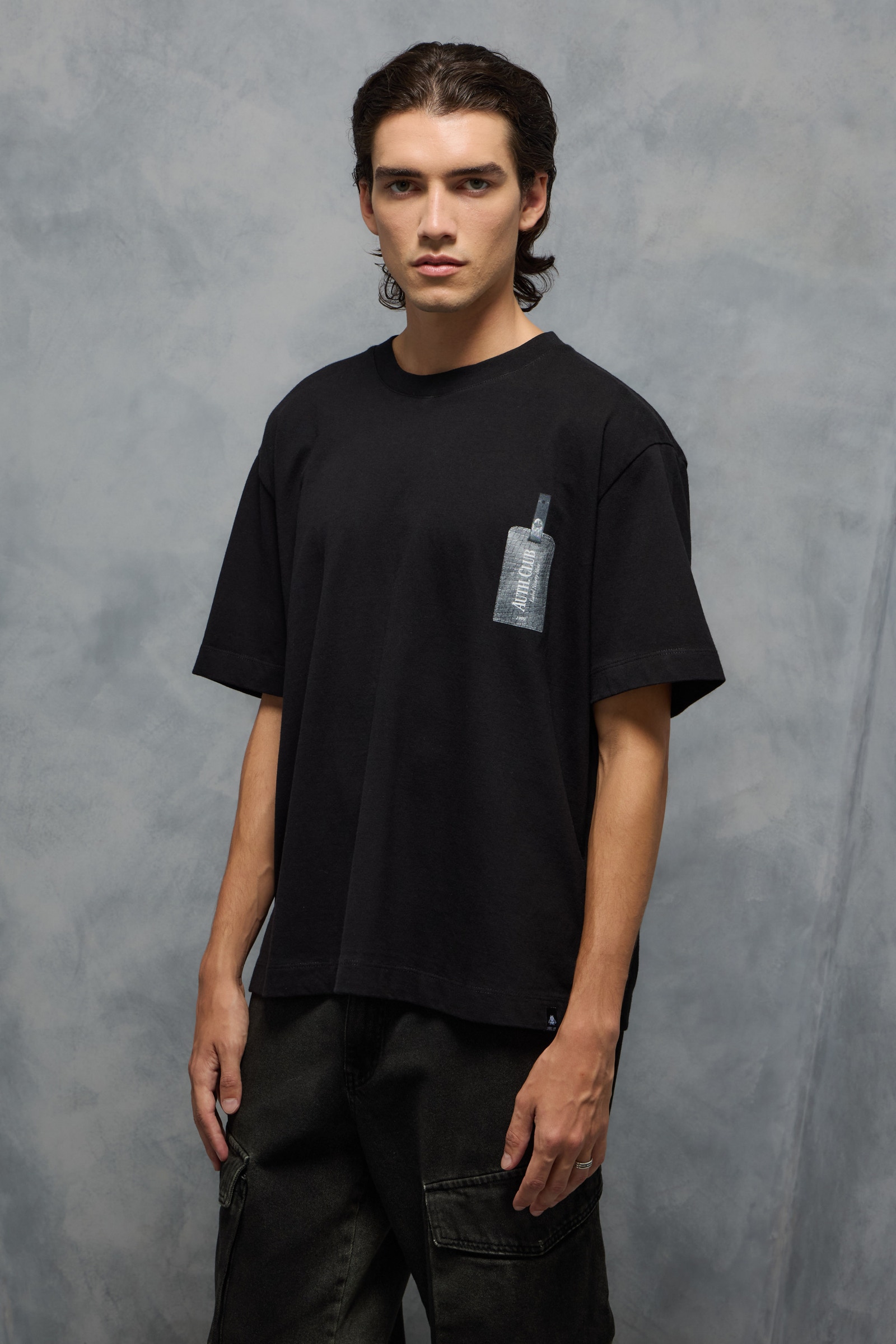 REMERA AUTHENTICS SHIELD                                                                             