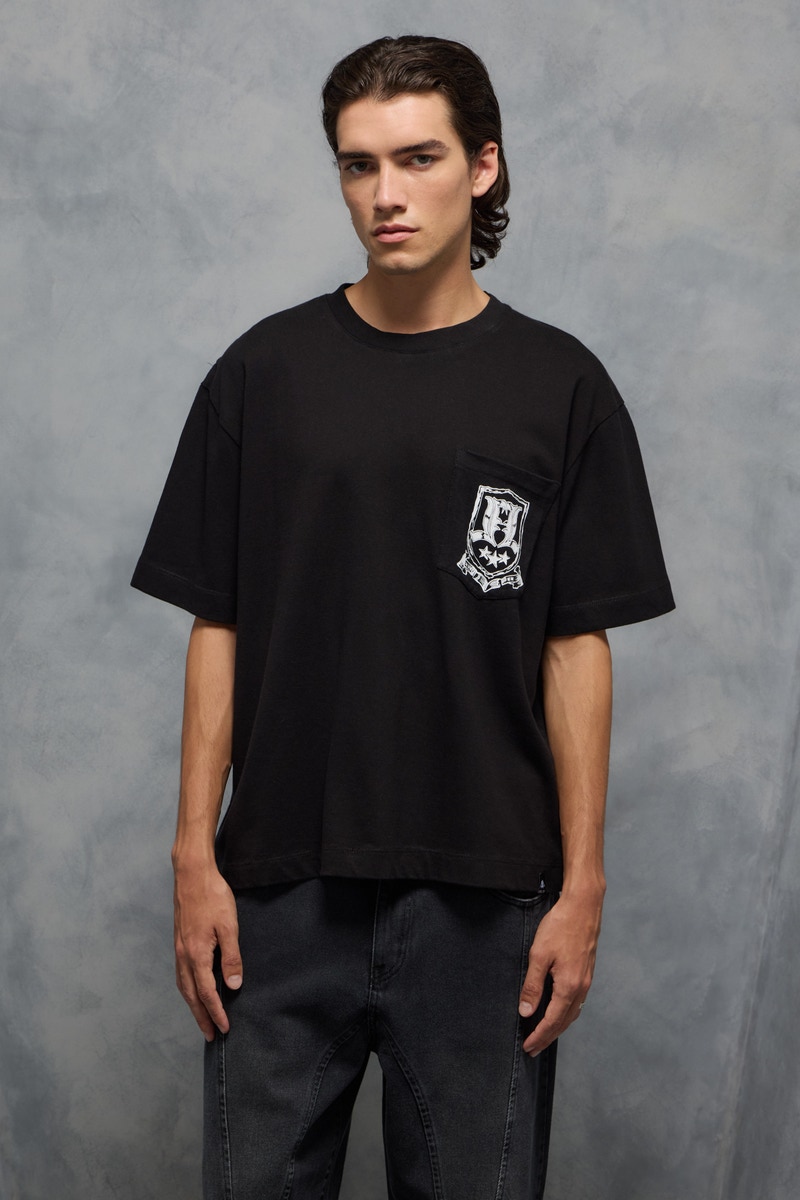 REMERA KINGDOM EMBLEM                                                                                