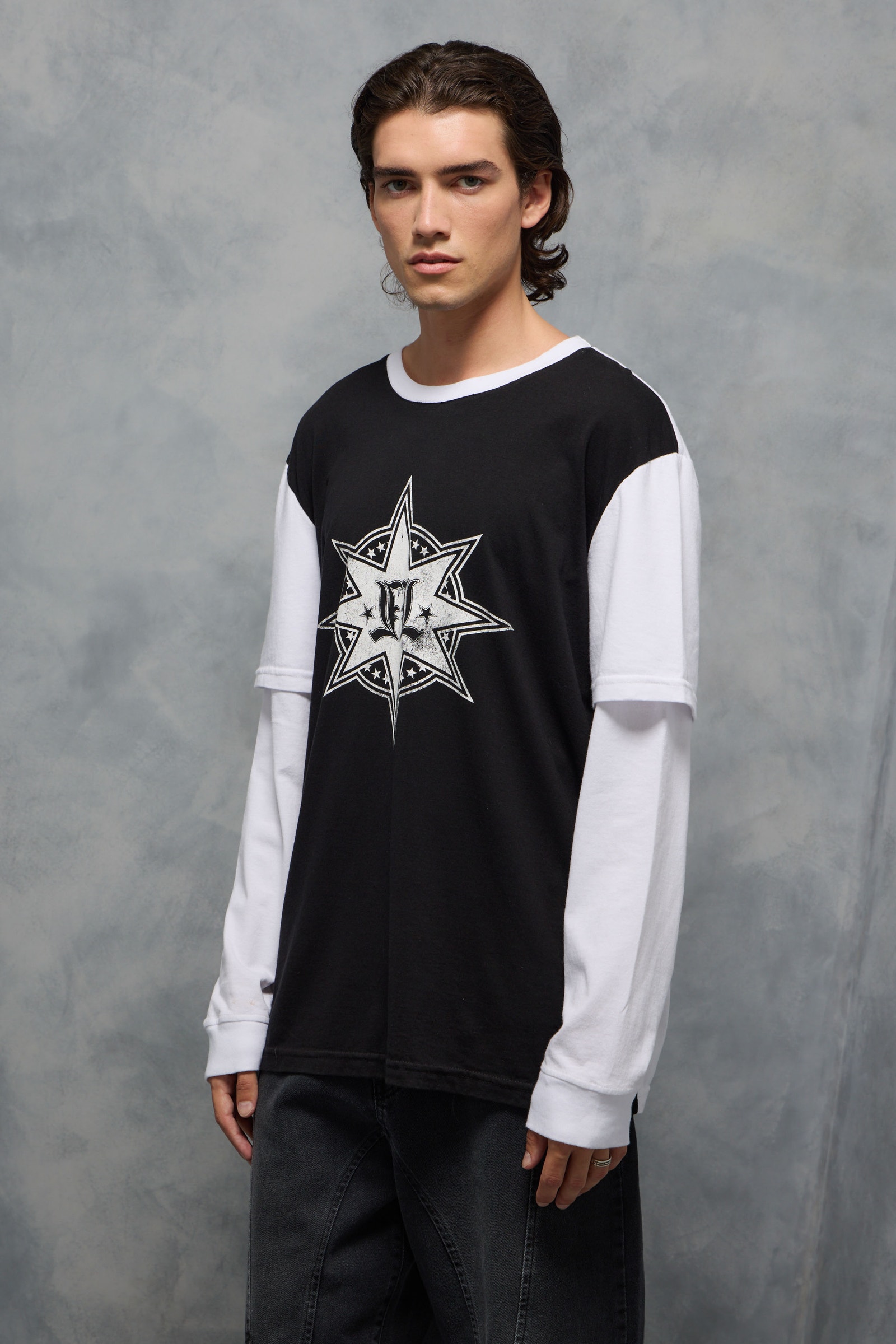 REMERA SPIKE                                                                                         