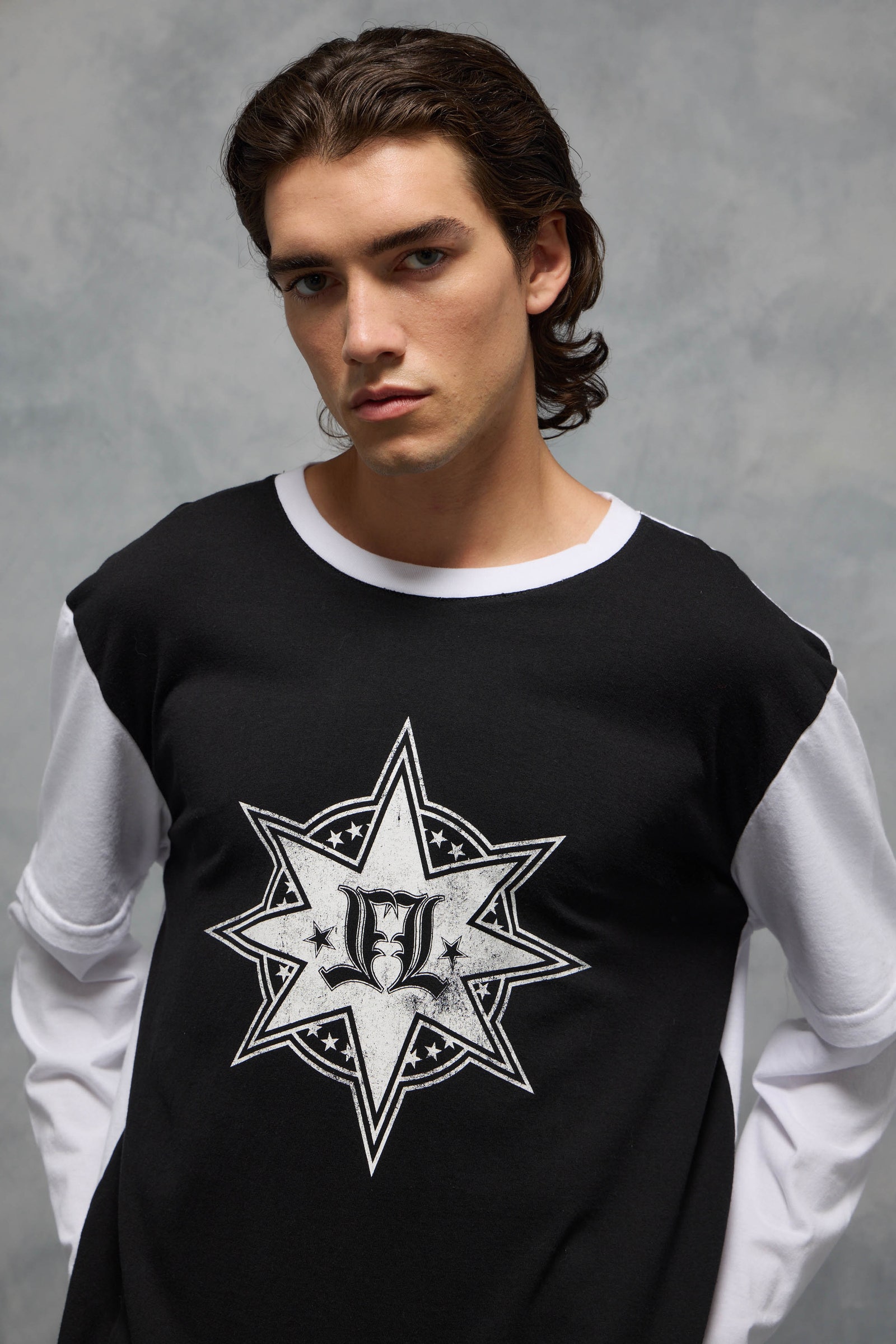 REMERA SPIKE                                                                                         