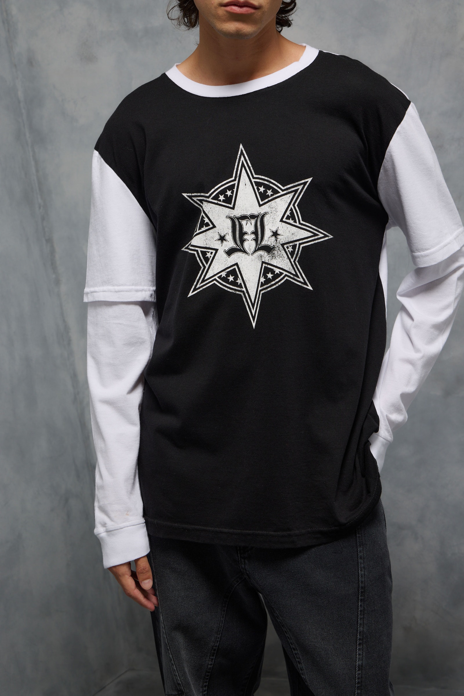 REMERA SPIKE                                                                                         