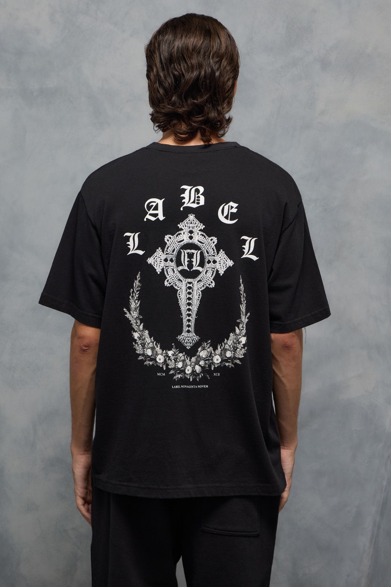 REMERA LOOM & BLOOM                                                                                  