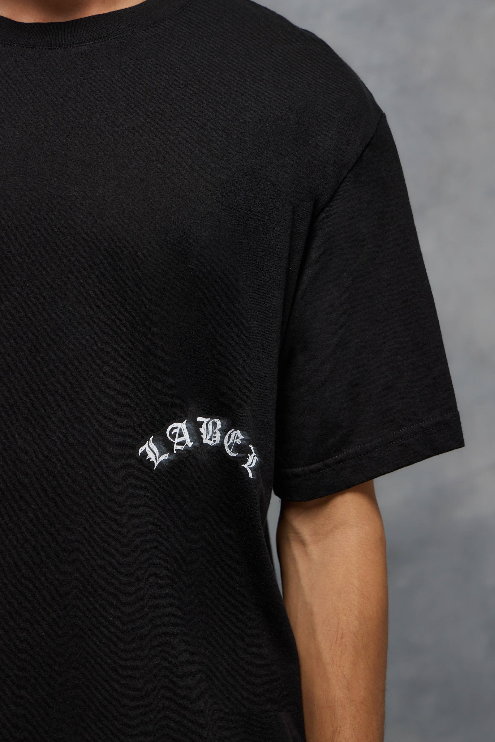 REMERA BRUSH CROSS                                                                                   