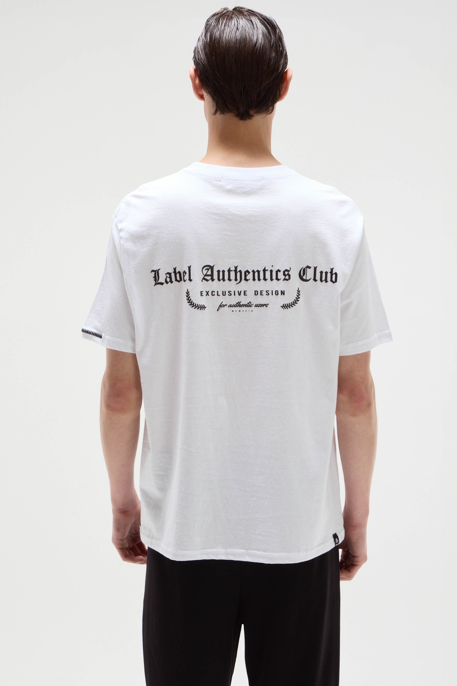 REMERA AUTHENTICS CLUB EXCLUSIVE                                                                     