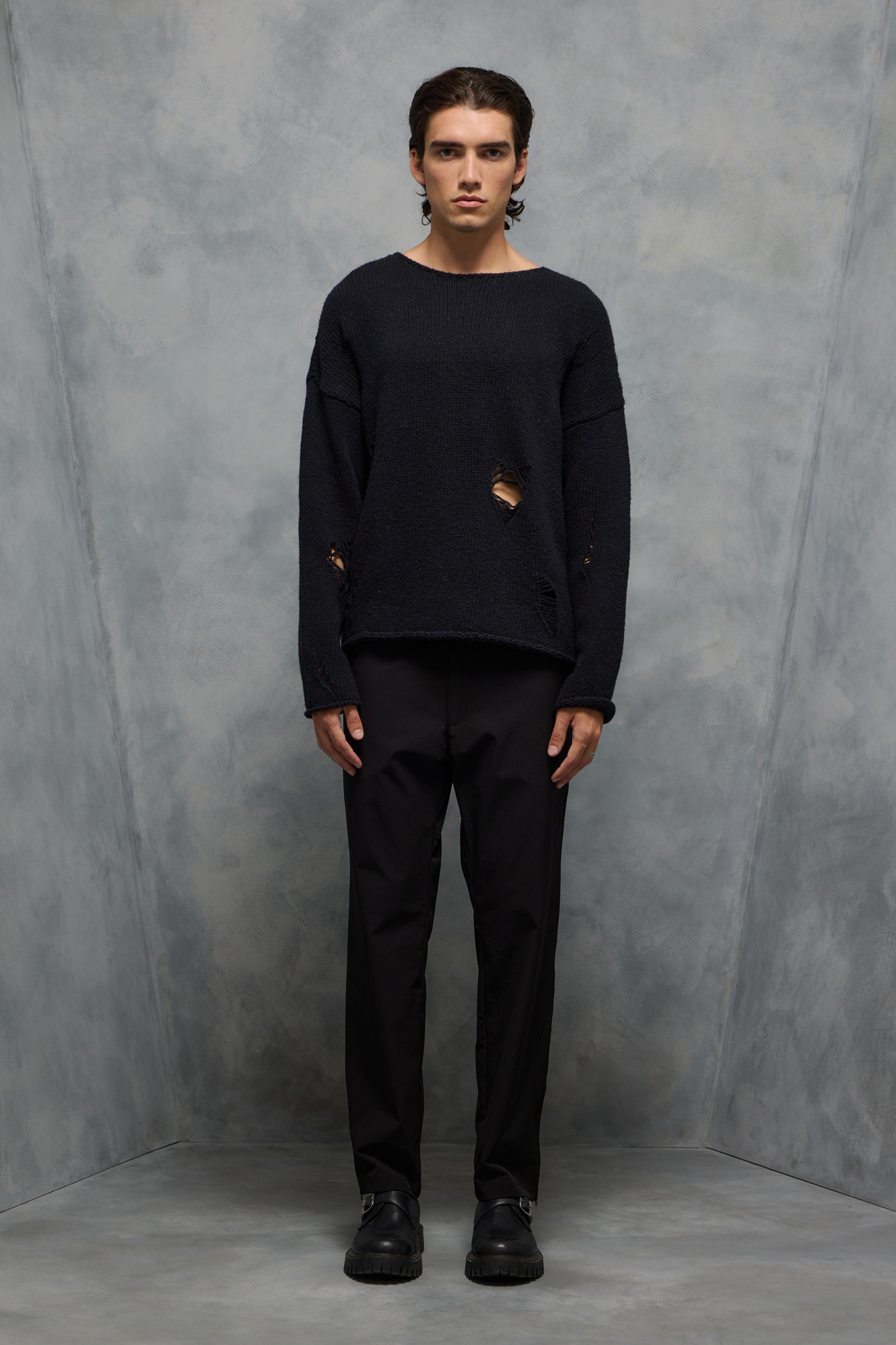 SWEATER HOLE 2                                                                                       