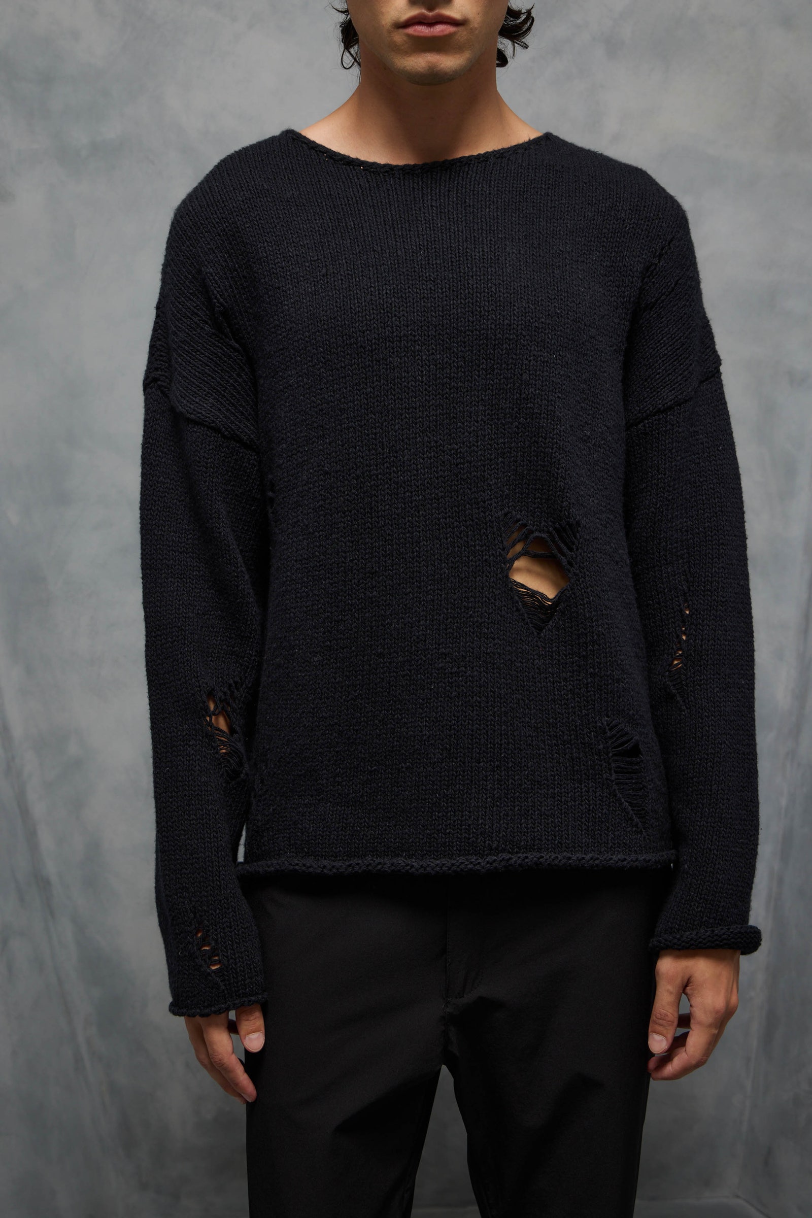 SWEATER HOLE 2                                                                                       