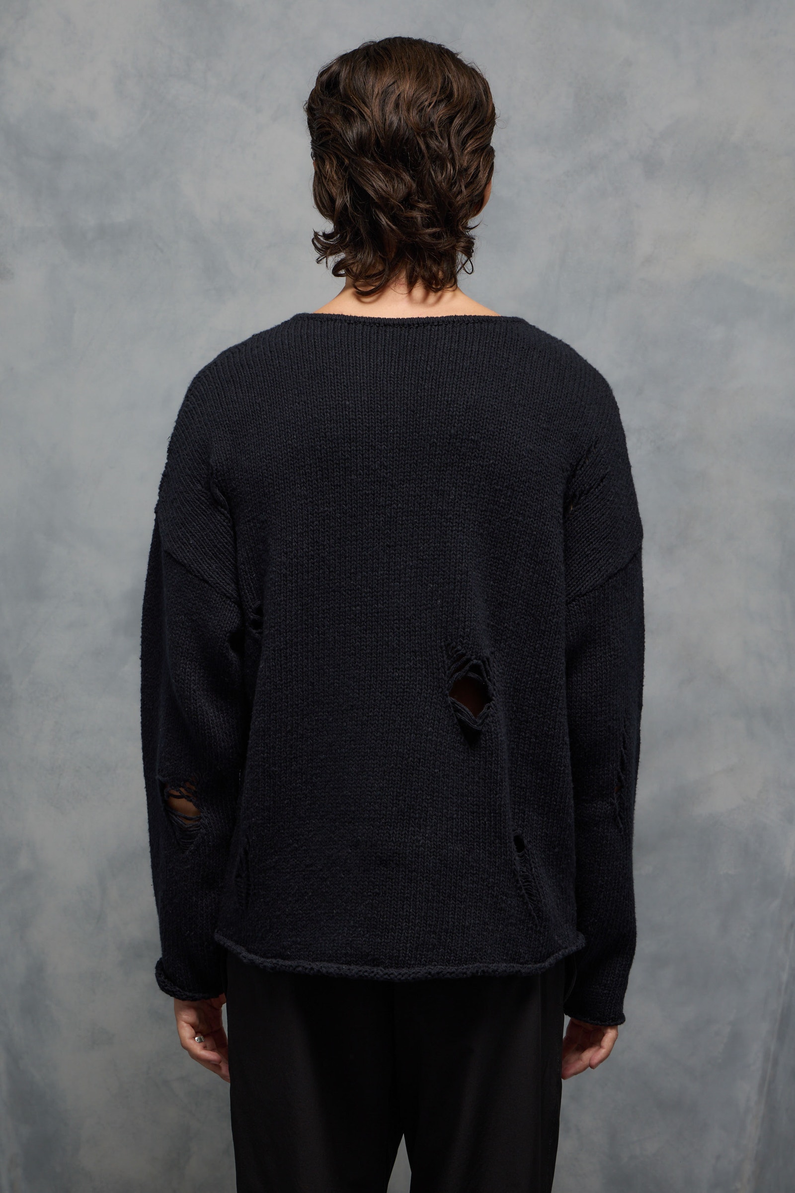 SWEATER HOLE 2                                                                                       