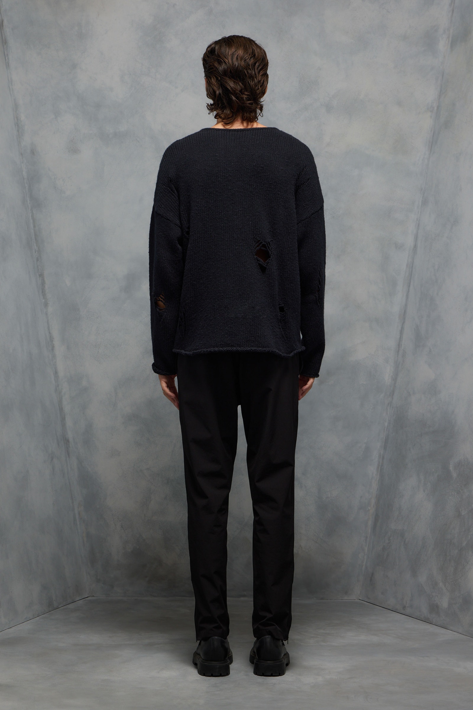 SWEATER HOLE 2                                                                                       
