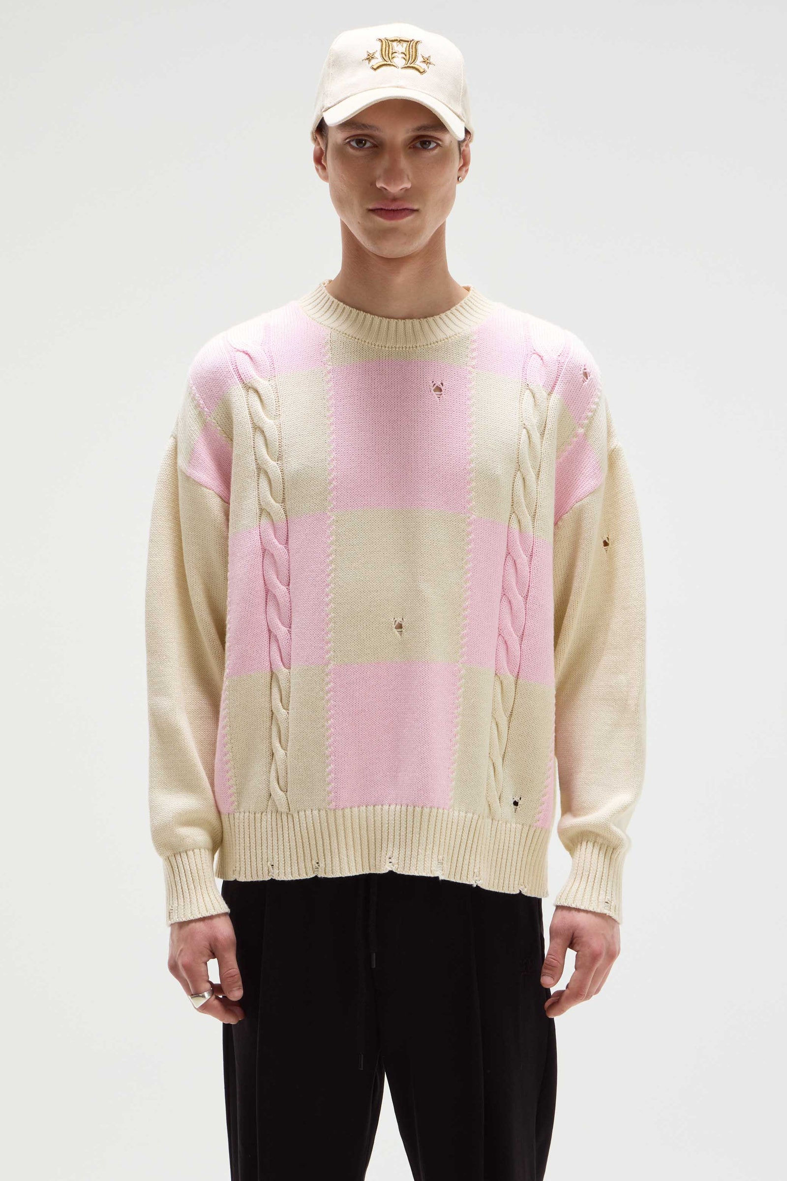 SWEATER CHESS                                                                                        