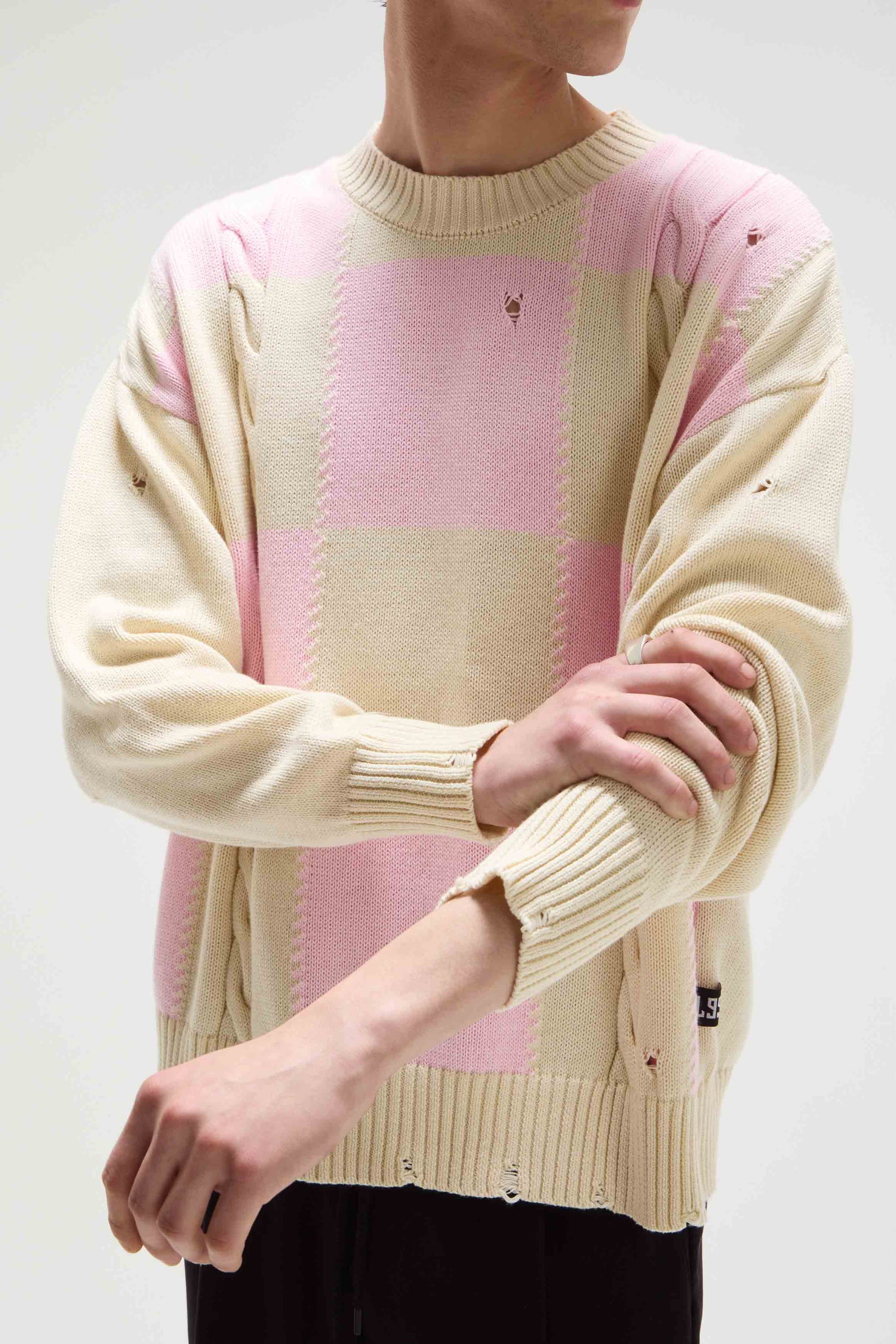 SWEATER CHESS                                                                                        