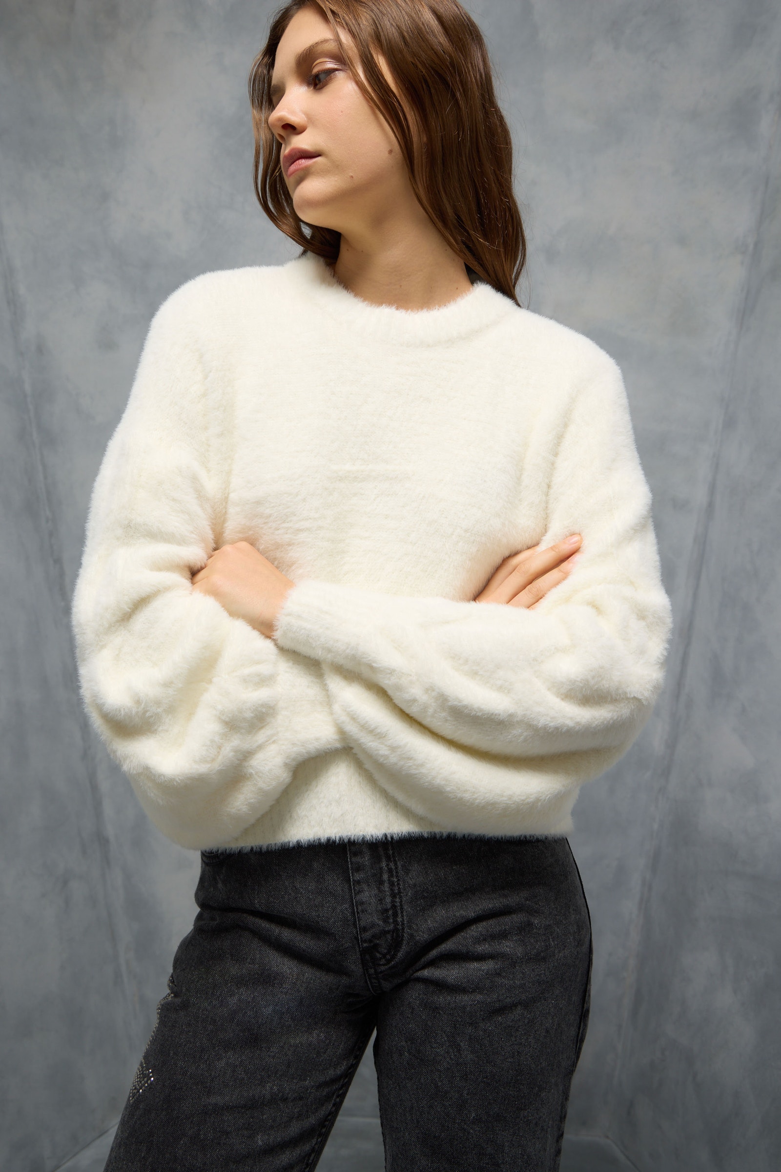 SWEATER BRAID                                                                                        