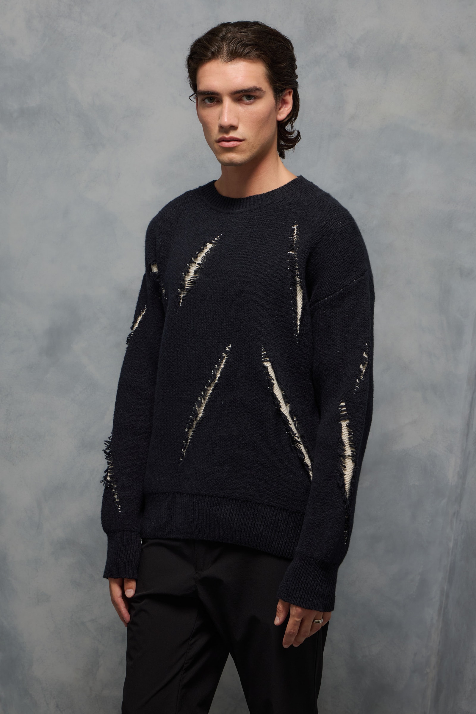 SWEATER SCAR                                                                                         